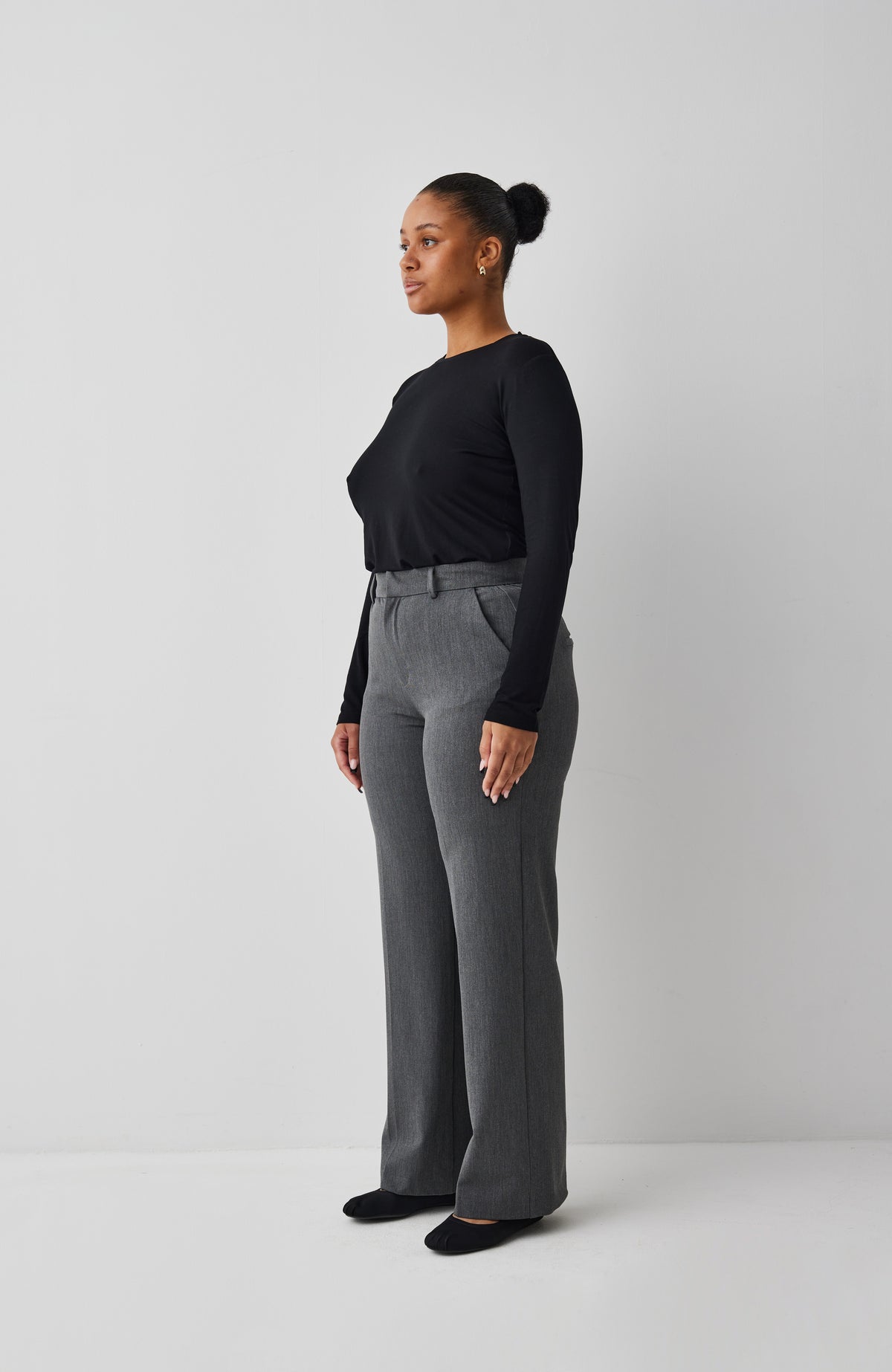 Lucy-M_Medium Melange_Model_7