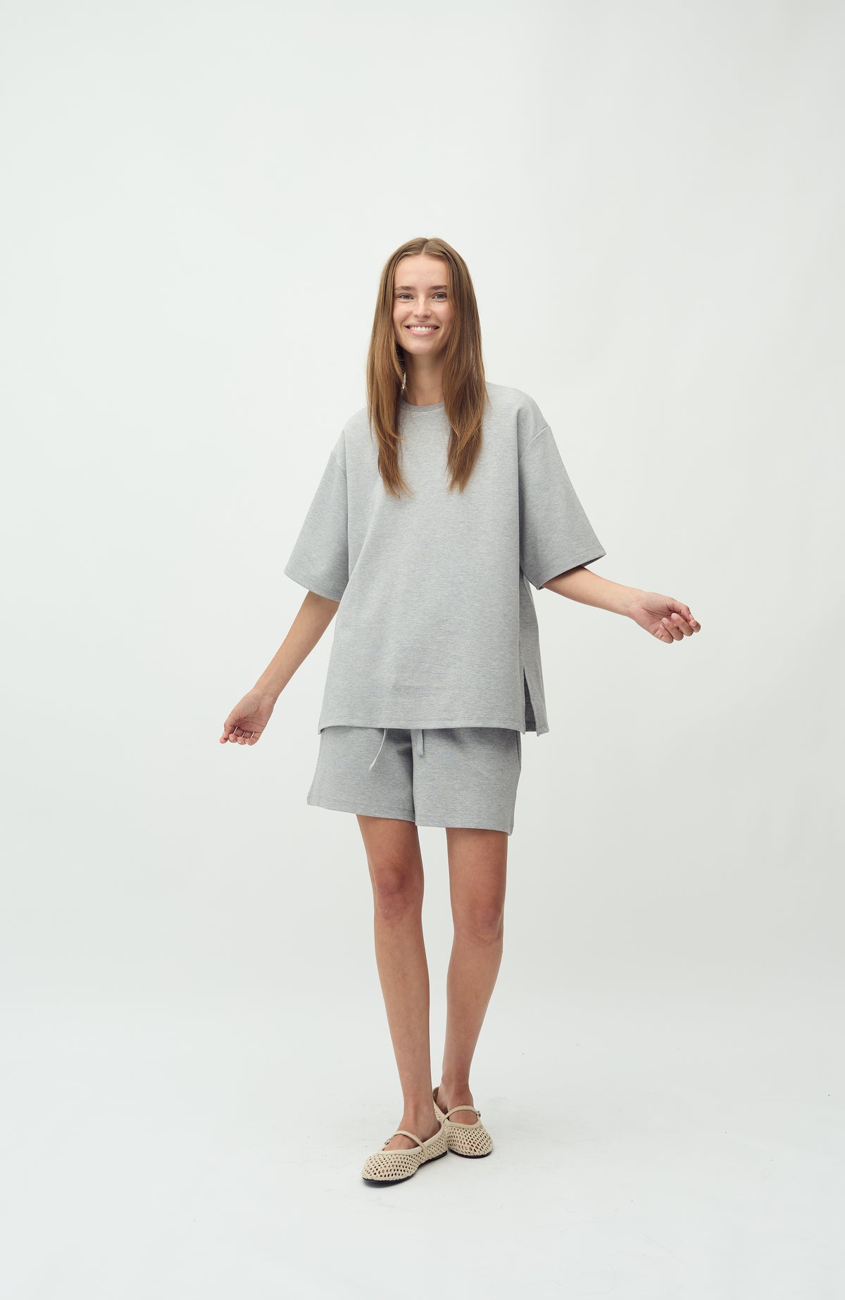 Emrylis-M_Light Grey melange_Model_3