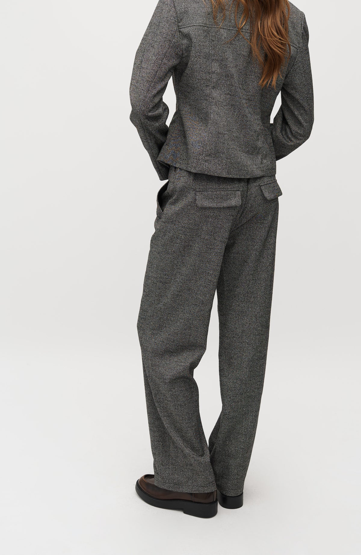 Cyril-M_Charcoal Melange_Model_4