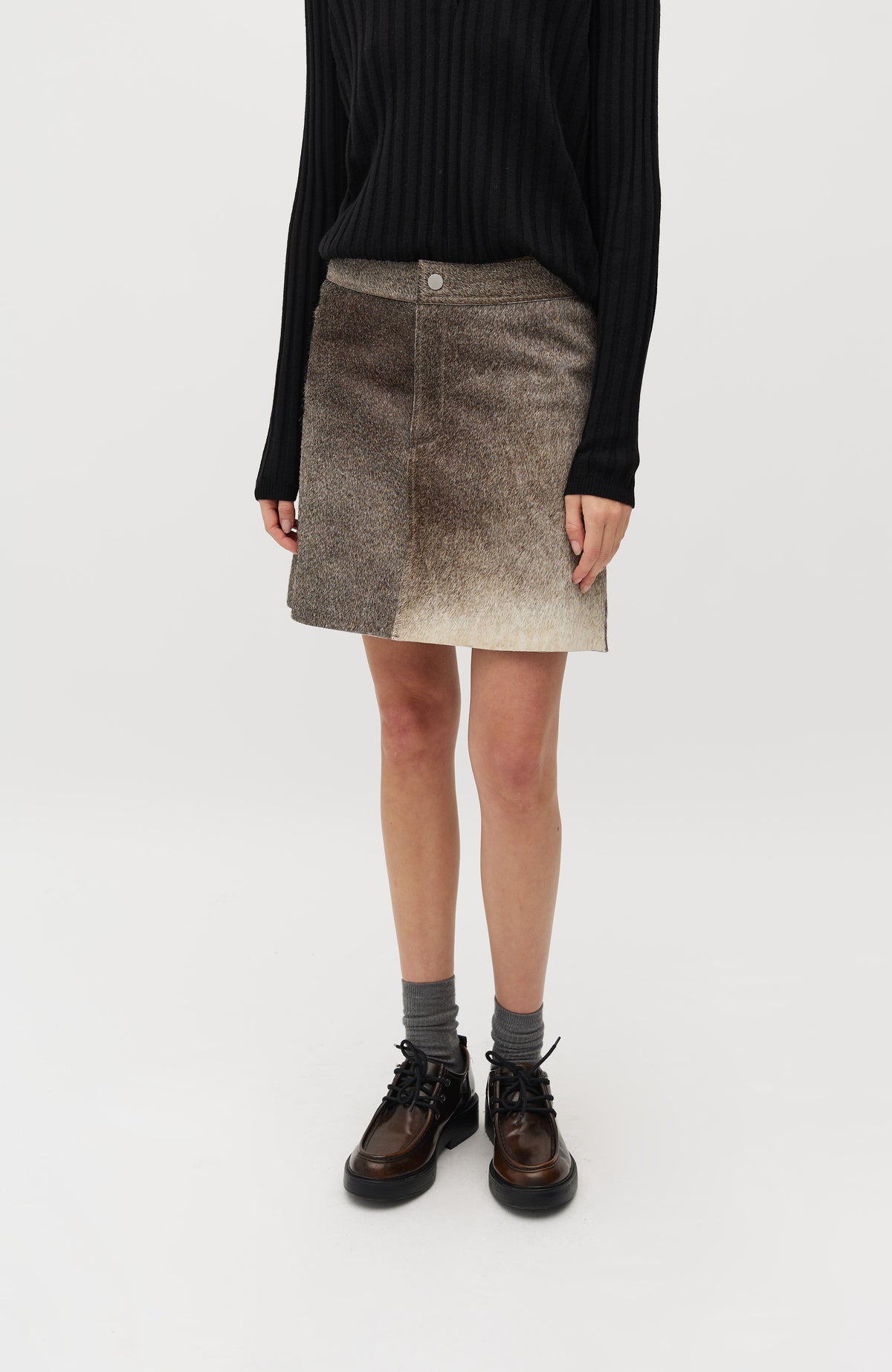 Faye-M_Grey Cow_Model_1