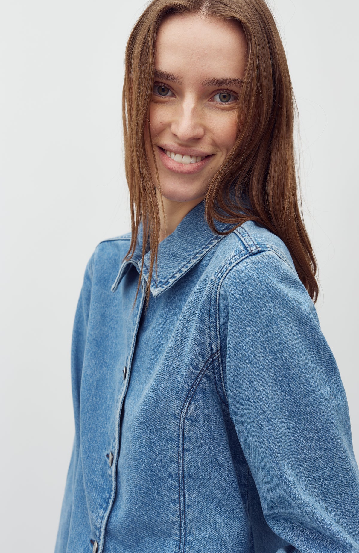 Wolina-M_Sky Blue Wash_Model_3
