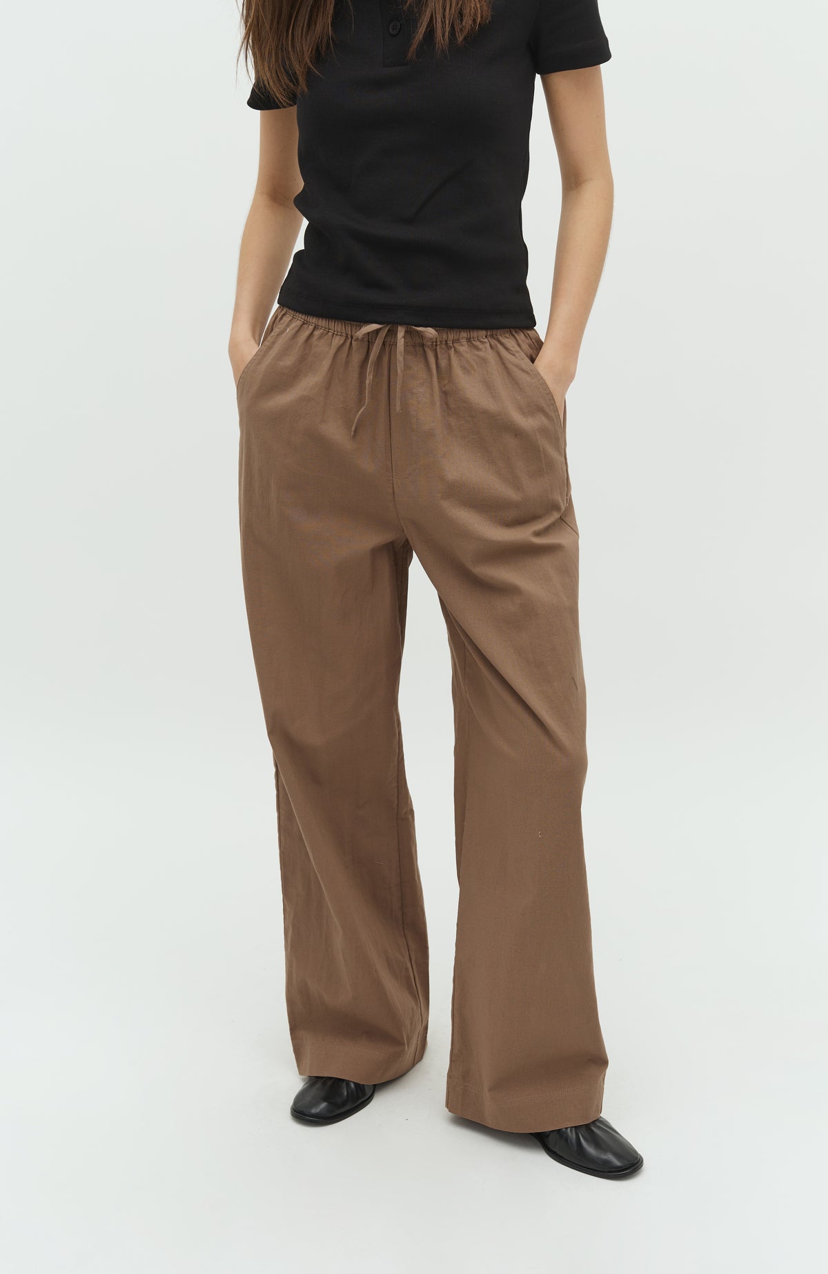 Grasielle-M_Fossil Brown_Model_0