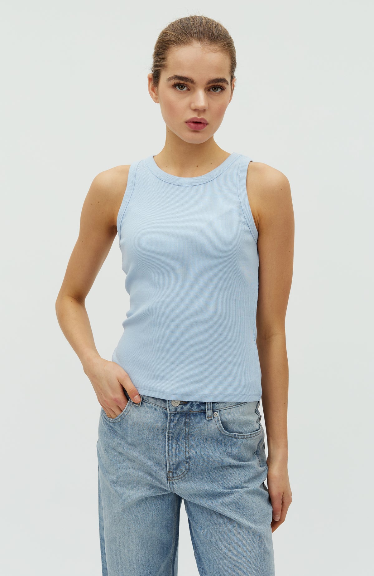 Jaxson-M_Classic Light Blue_Model_0