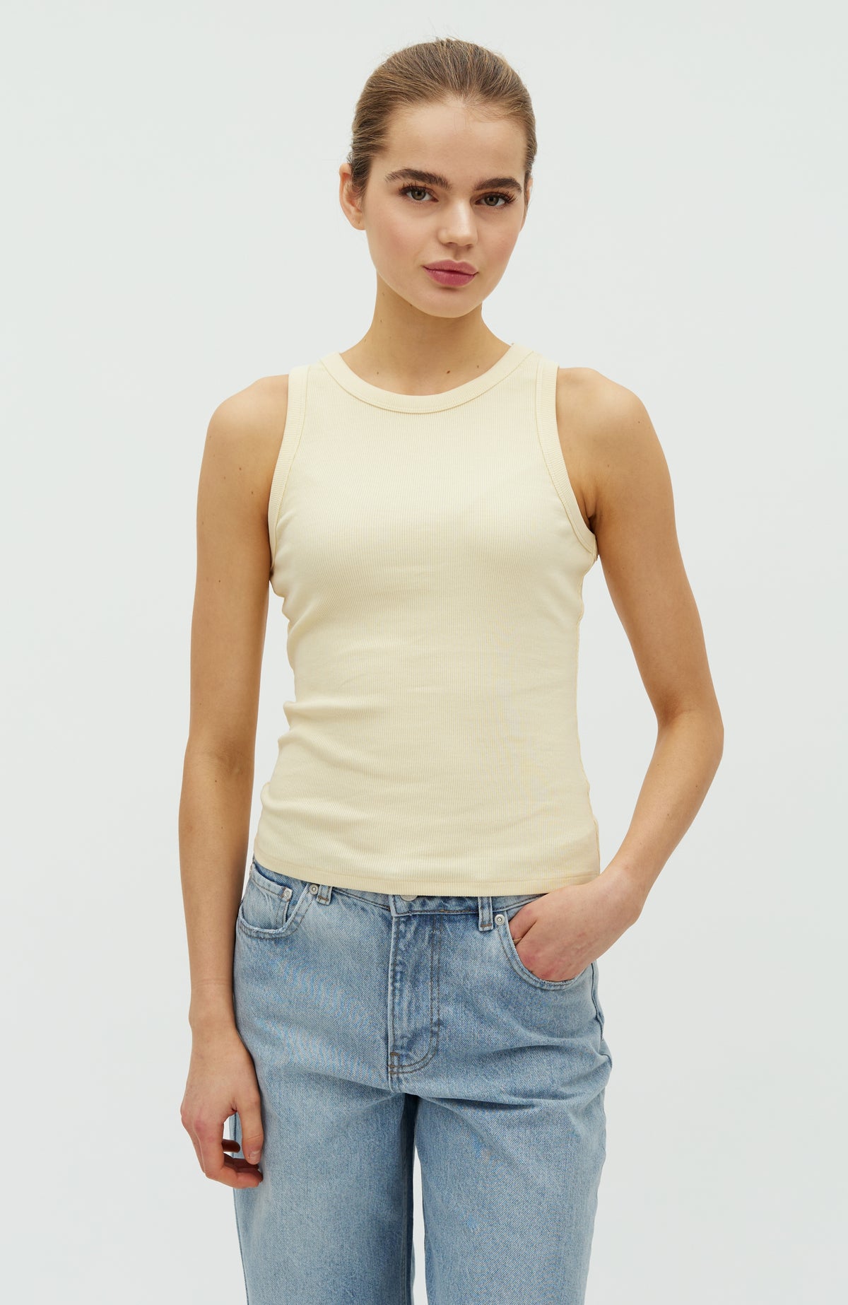 Jaxson-M_Summer Yellow_Model_6