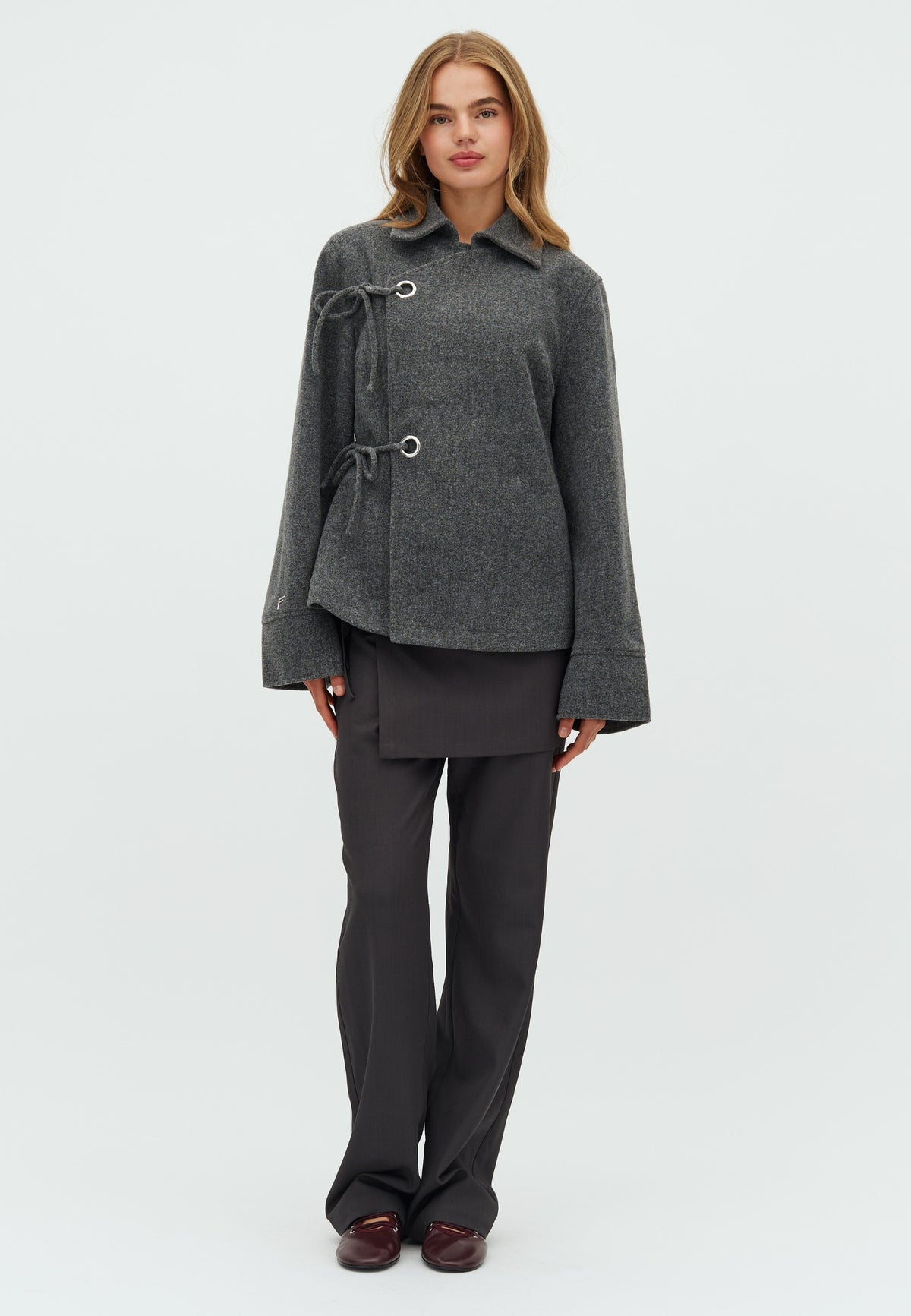 Mazelle-F_Dark grey melange_Model_0