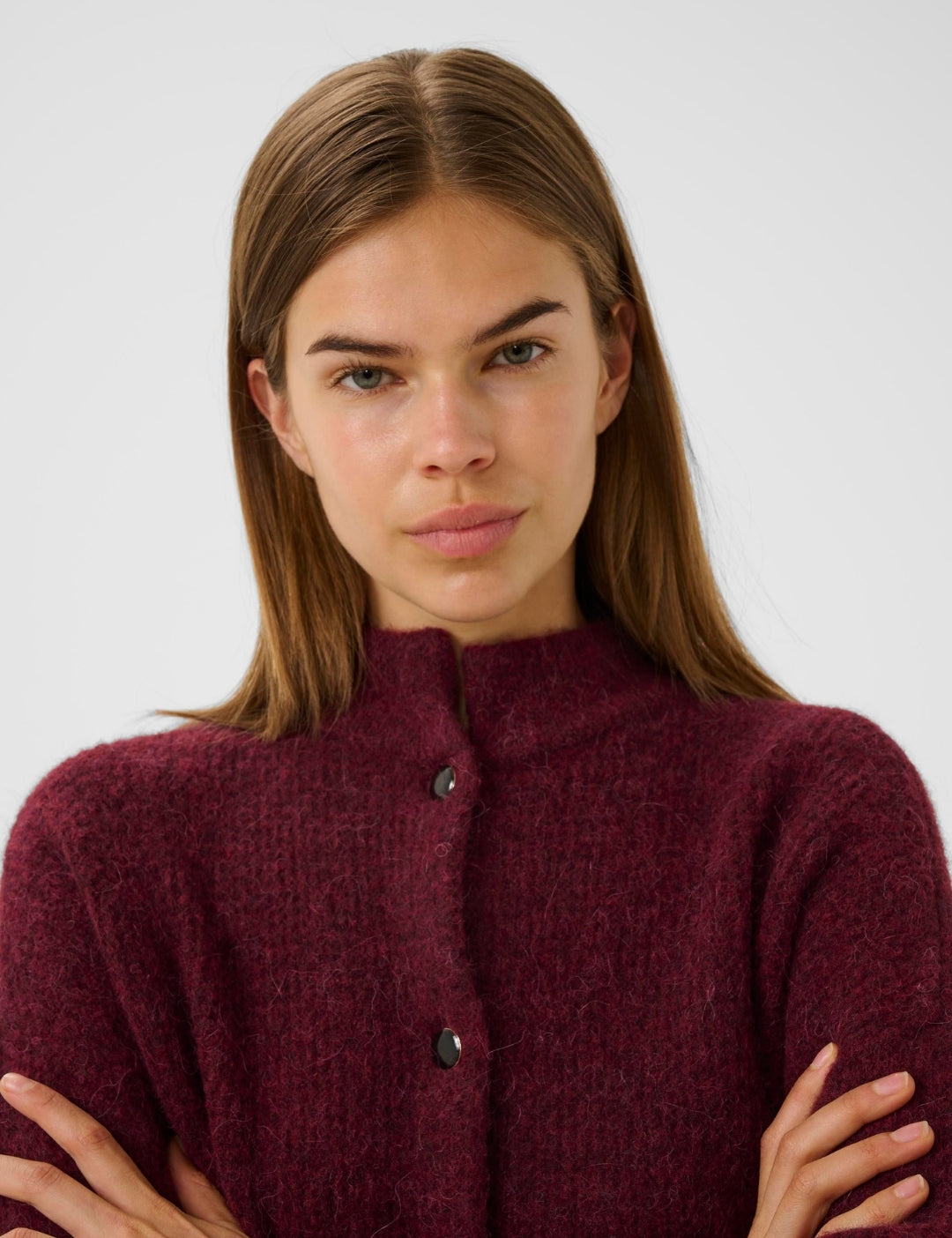 10906463 AlphaGZ short cardigan_Blood Red mÚlange_Model_1