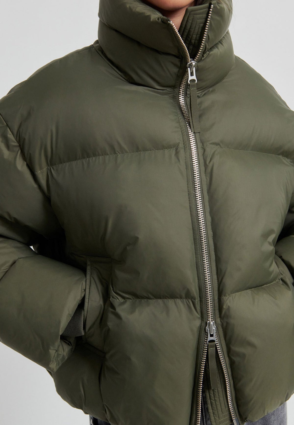 59951 Riya Puffer Jacket_Beluga_Model_3