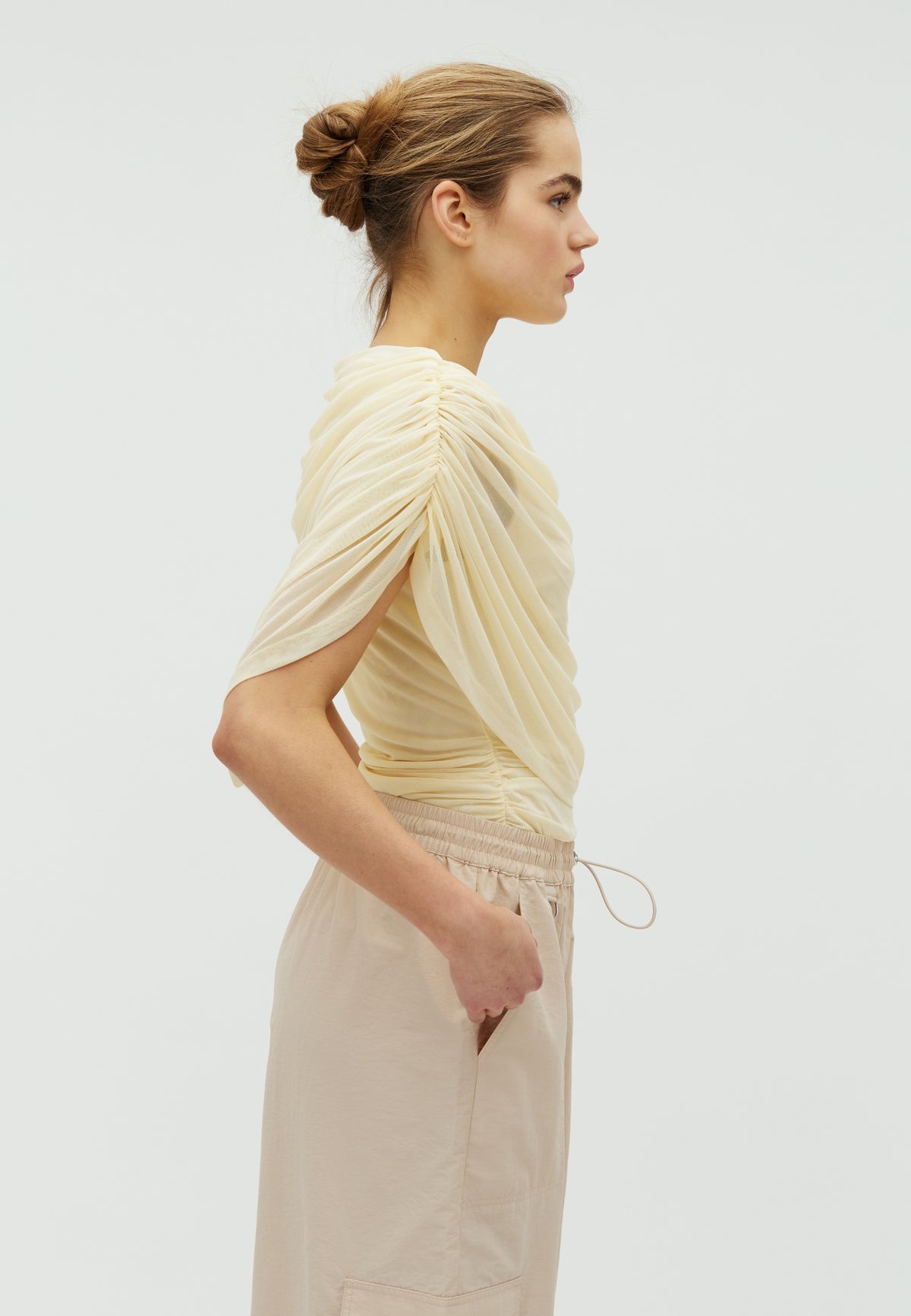 167447 Bottuna Drapy Mesh Top_Butter Yellow_Model_1
