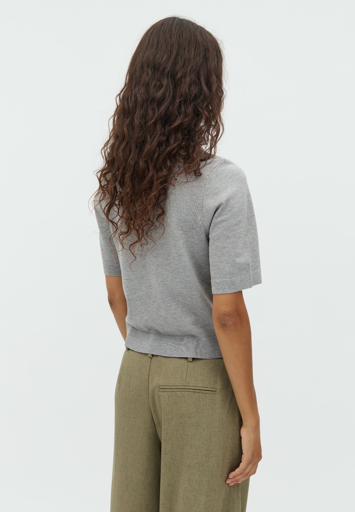 Carla-M_Light Grey melange_Model_1