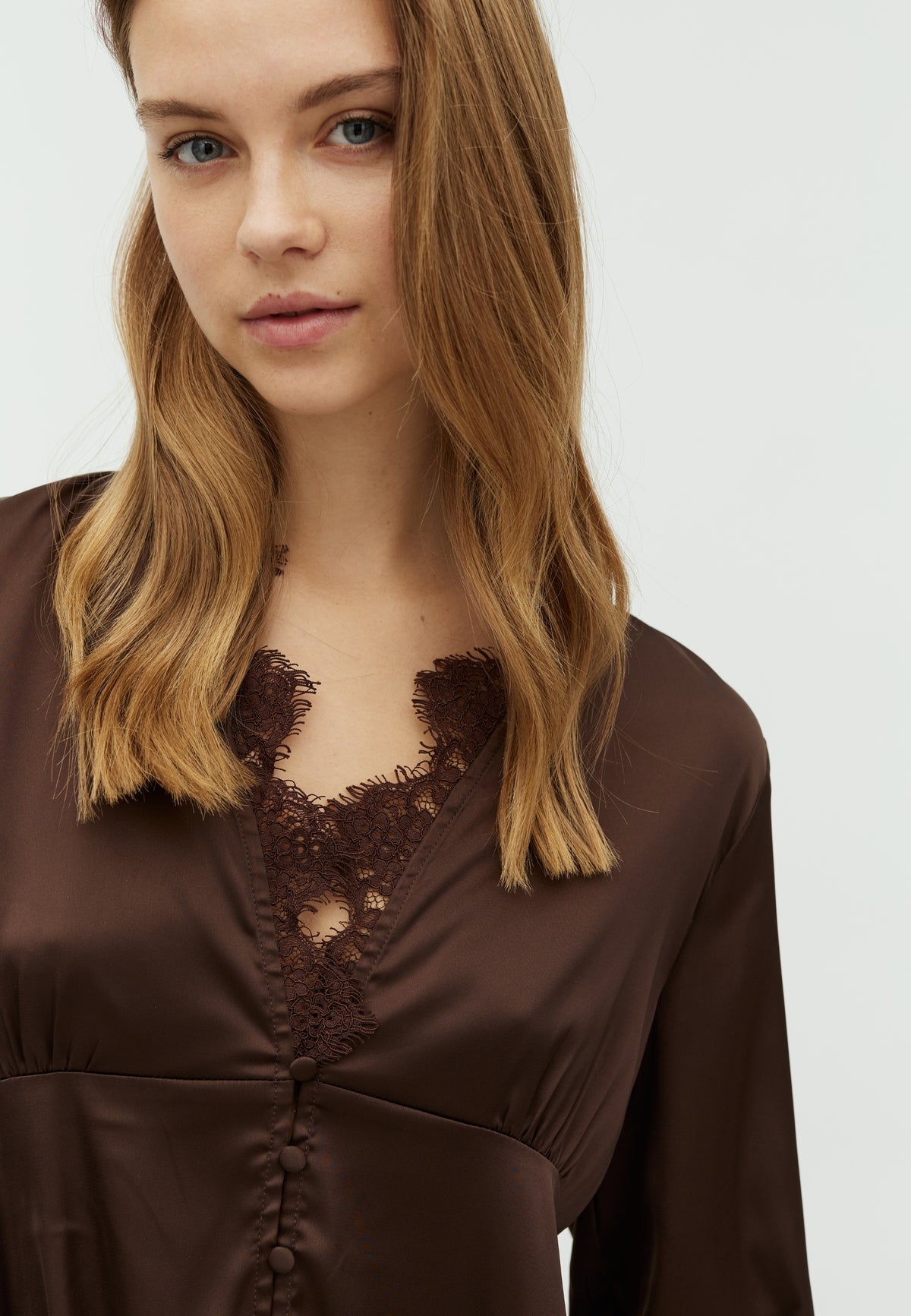 Saibea LS-F_Dark Brown_Model_1