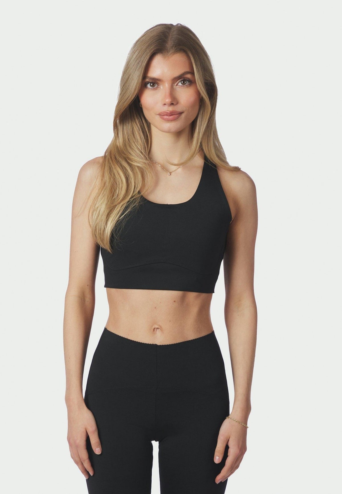 167130 Dutta Top_Black_Model_0