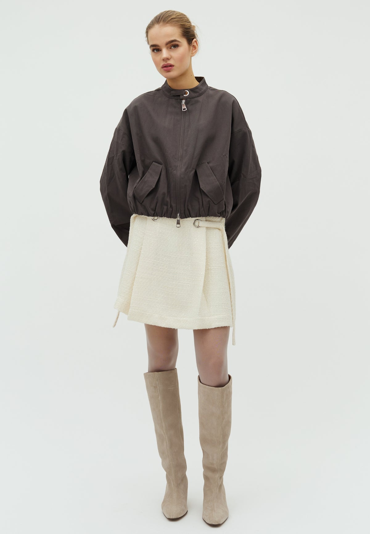 Elicora-F_Dark grey_Model_3