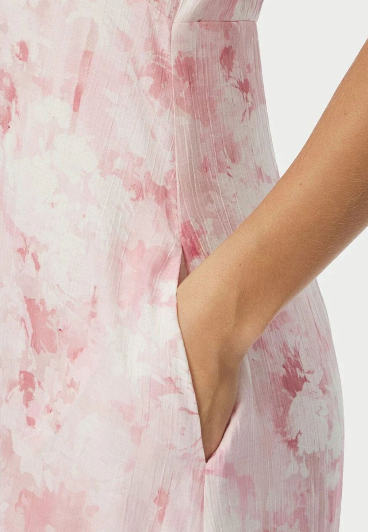 168060 Illana Floral Fusion Dress_ROSE_Model_1