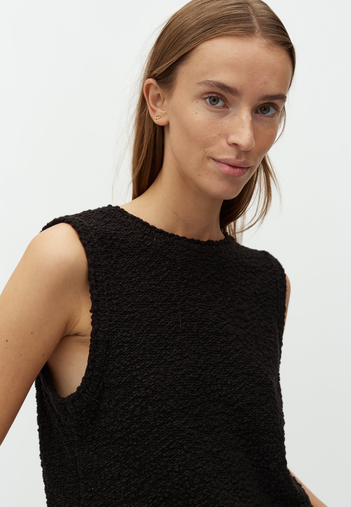 Merac V-M_Black_Model_3