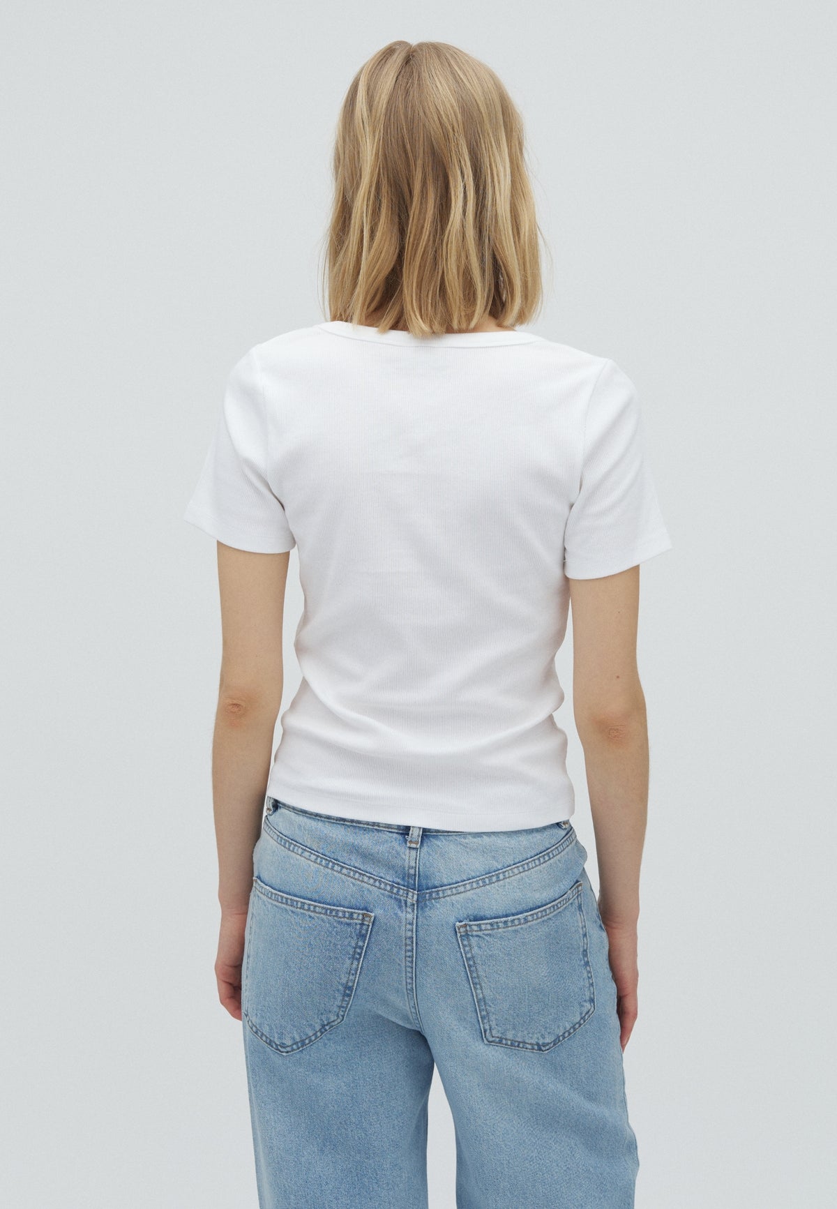 Otis-U-M_White_Model_2