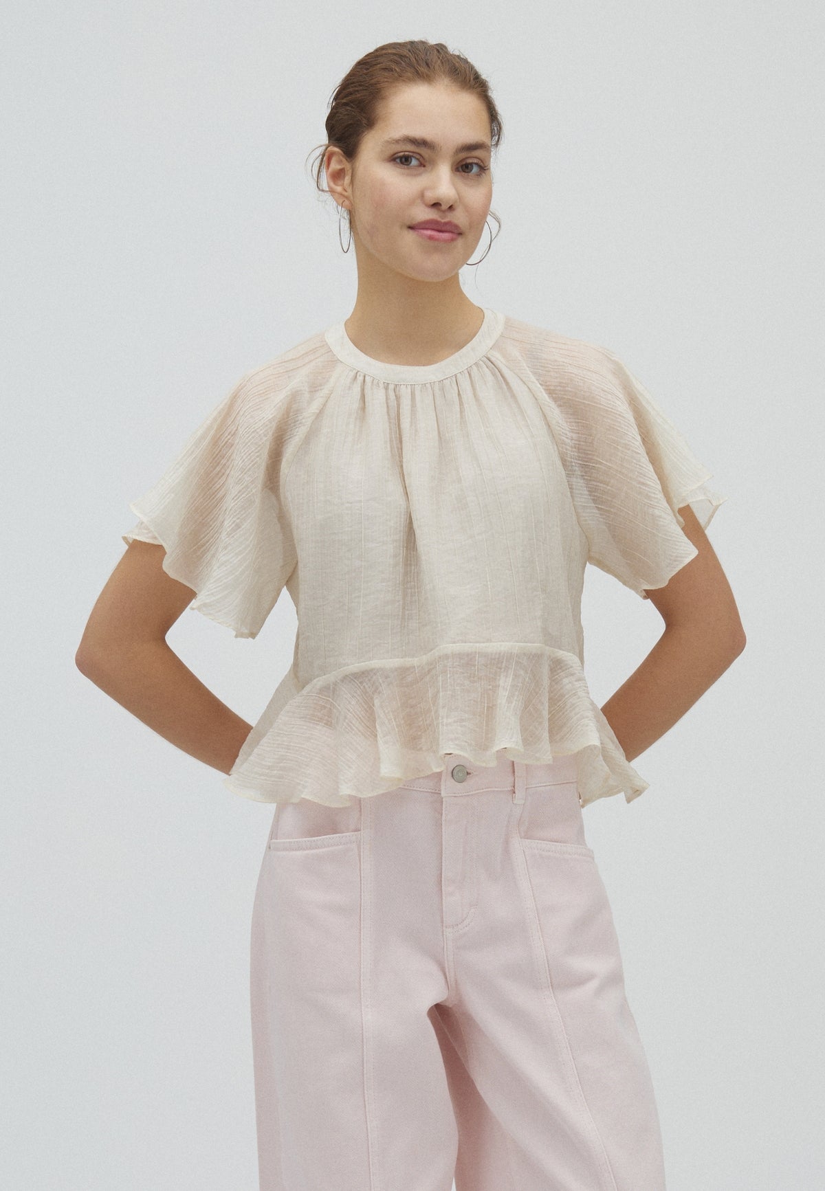 Menilu-M_Pale Creme_Model_0