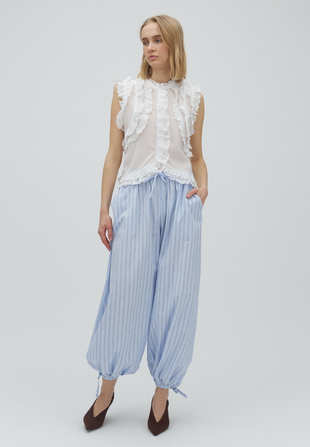 169572 Selia Ruffle Top_White_Model_3