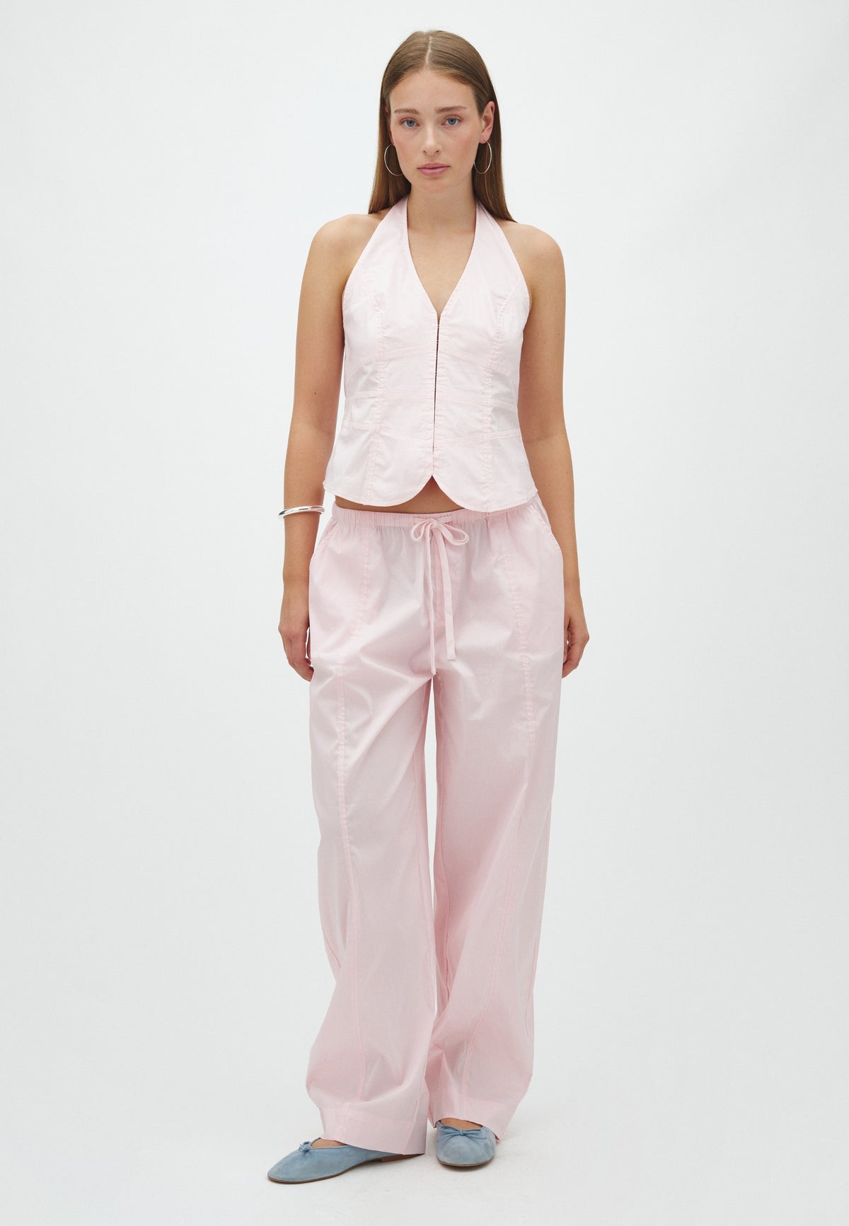 Saca-F_Light Pink_Model_0