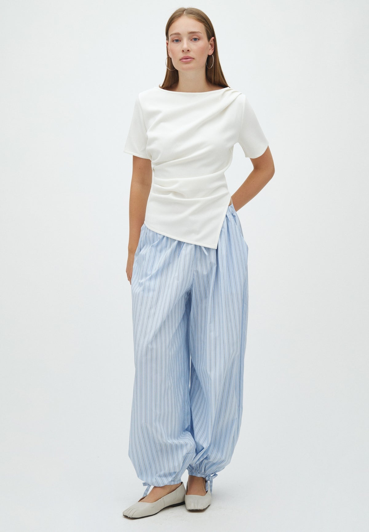 168652 Nasmine Soft Blouse_Off White_Model_2