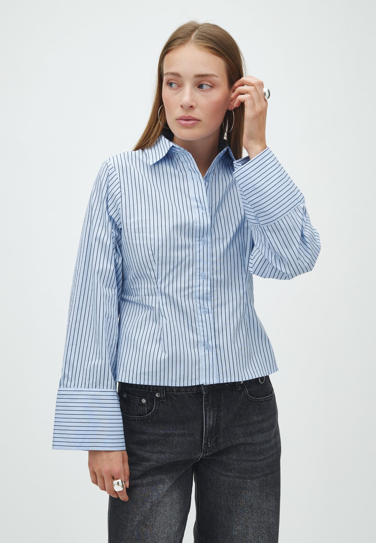 164122 Tosa Stripe Shirt_Light Blue_Model_0