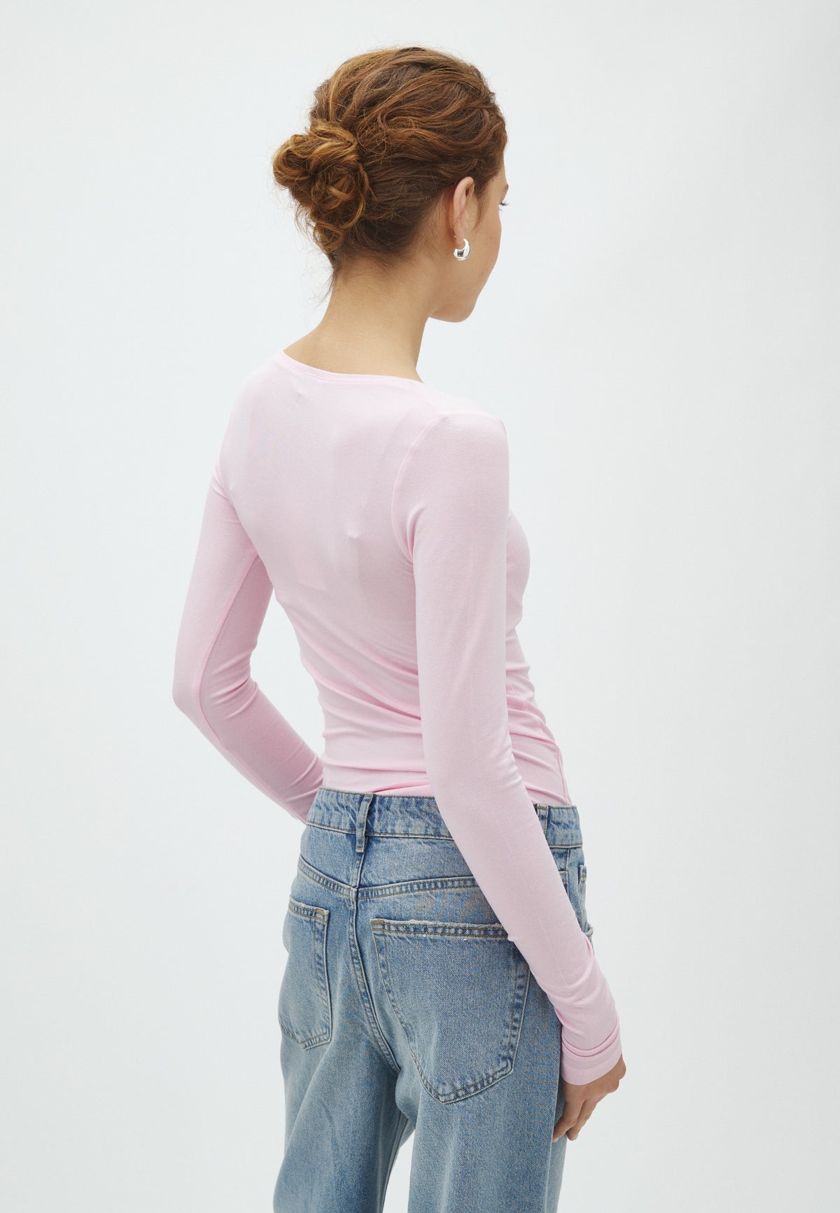 Anna_Pale Rose_Model_2