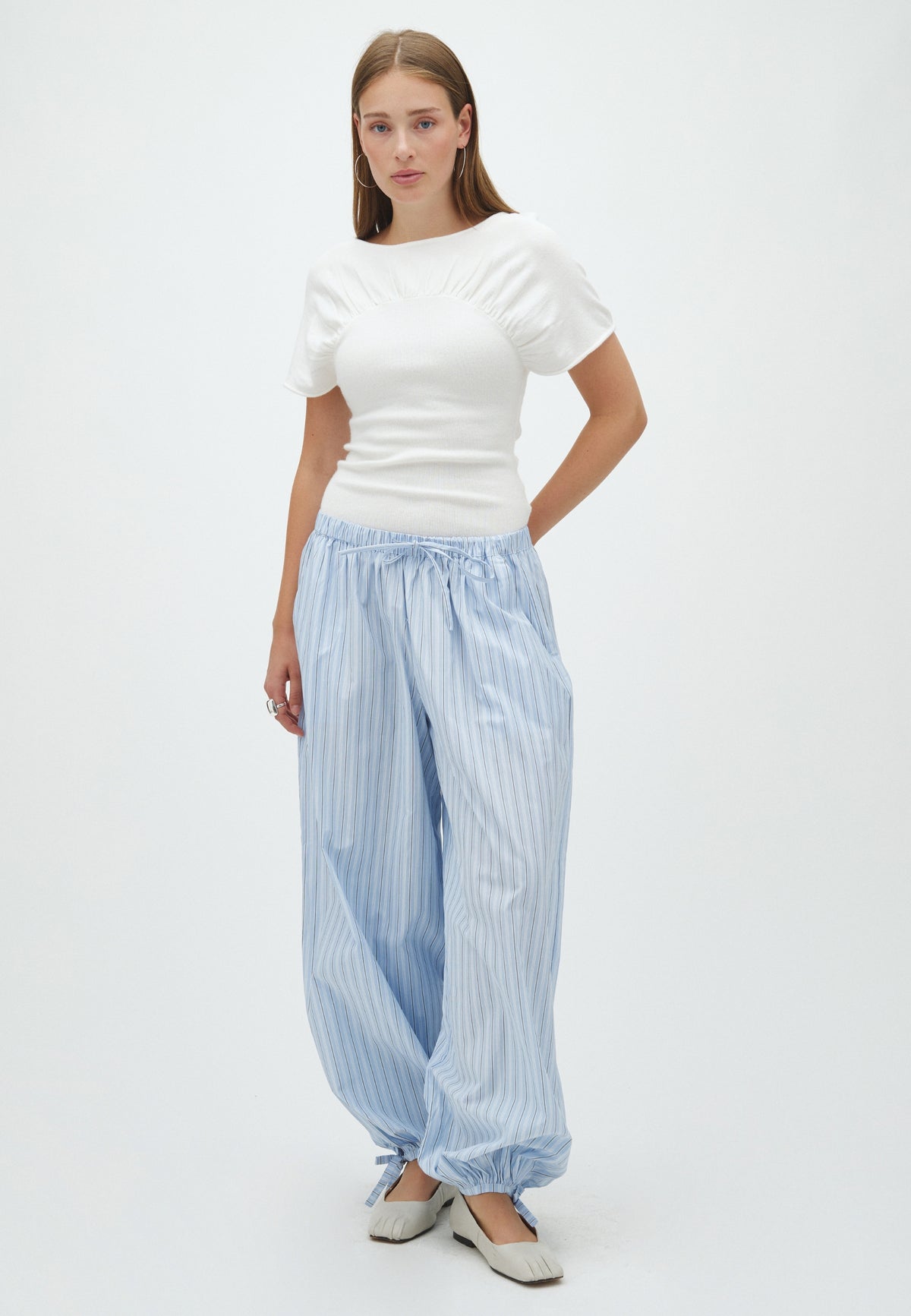 169574 Toxane Balloon Double Stripe Pants_Light Blue_Model_1