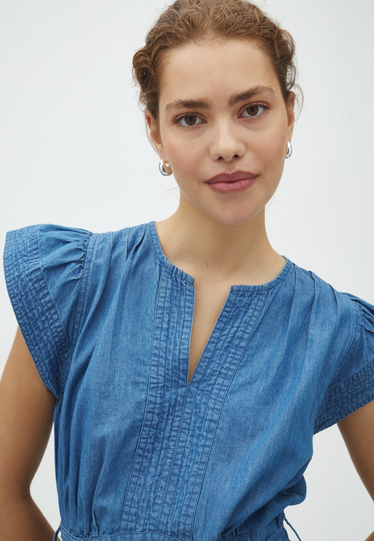 169581 Malia Denim Top_Blue_Model_1