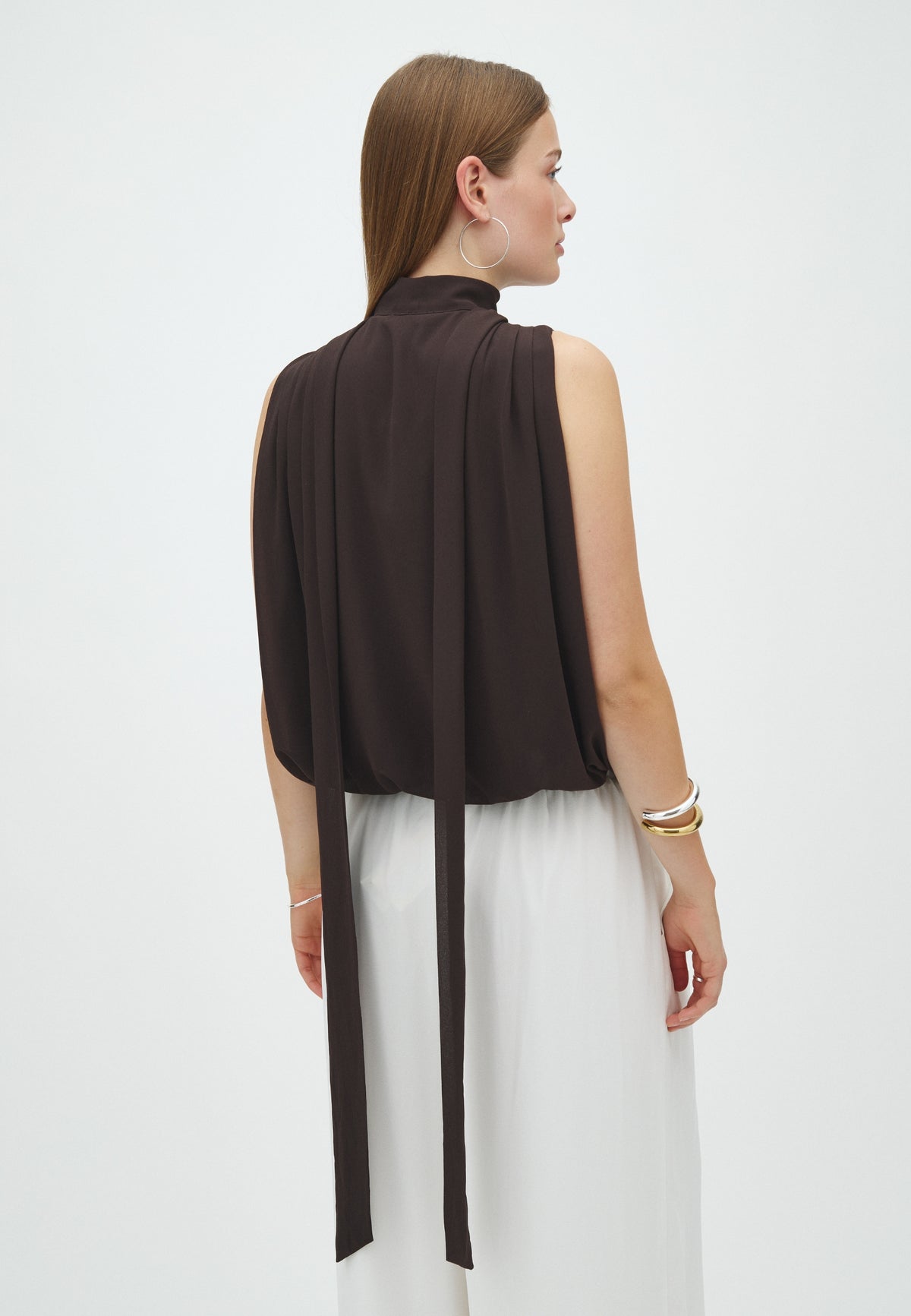 170014 Enge Chiffon Top_Dark Brown_Model_1