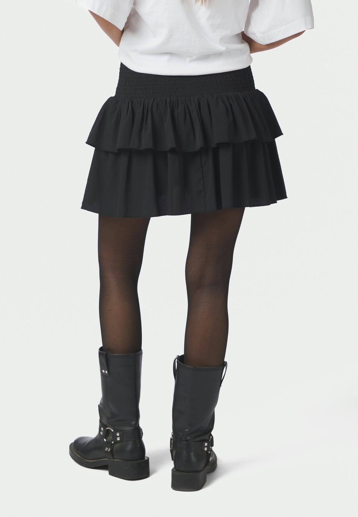 158315 Carin R Skirt_Black_Model_3