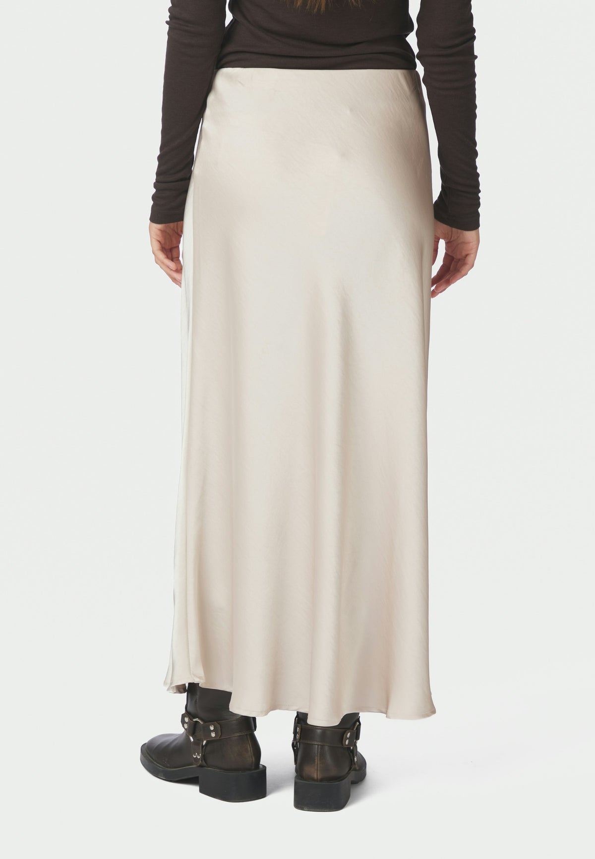 157755 Bovary Skirt_Champagne_Model_3