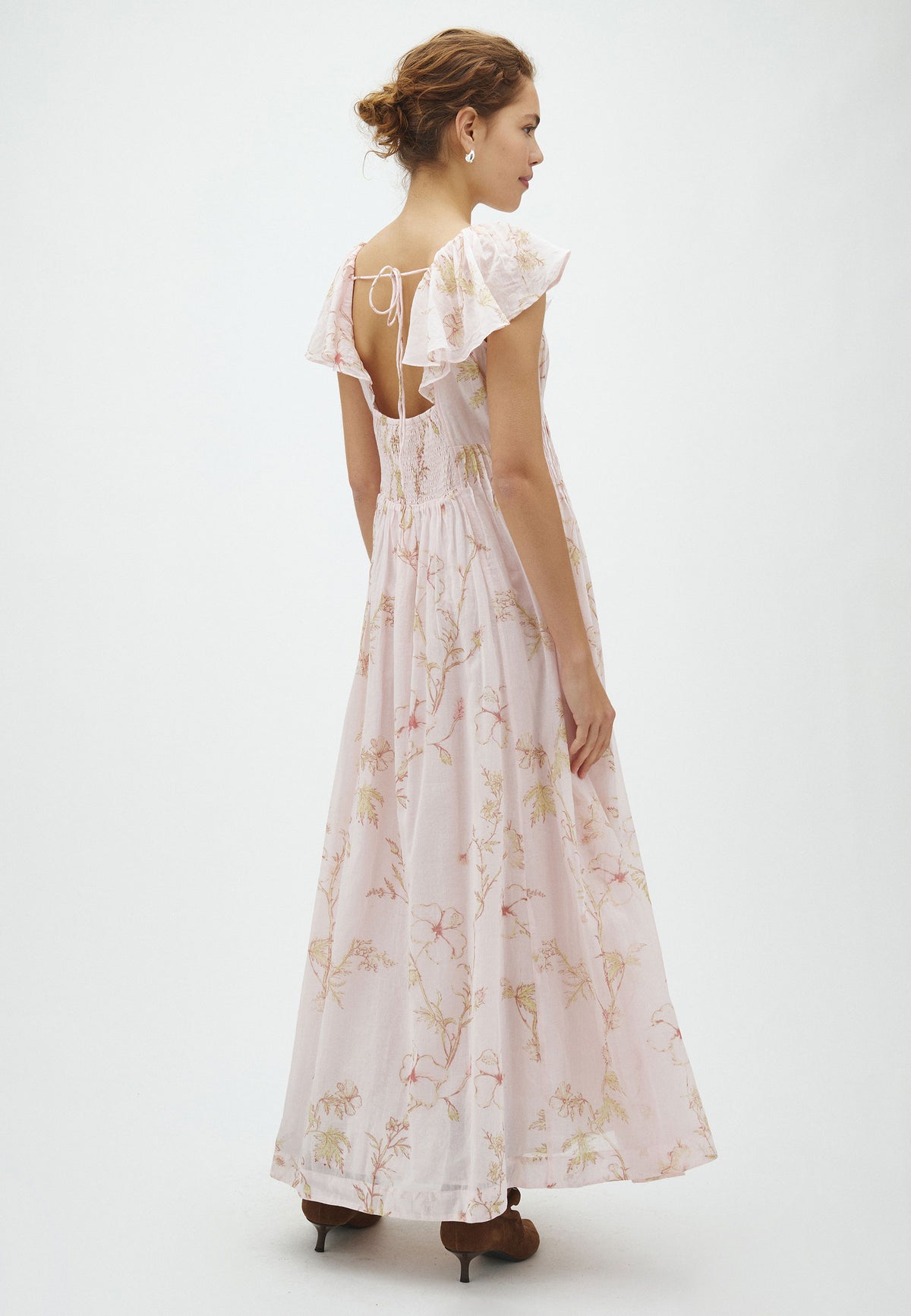 170011 Paeve Flower Art Dress_Soft Pink_Model_2