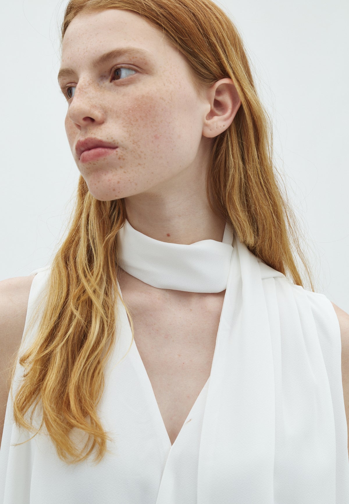 170014 Enge Chiffon Top_Off White_Model_1