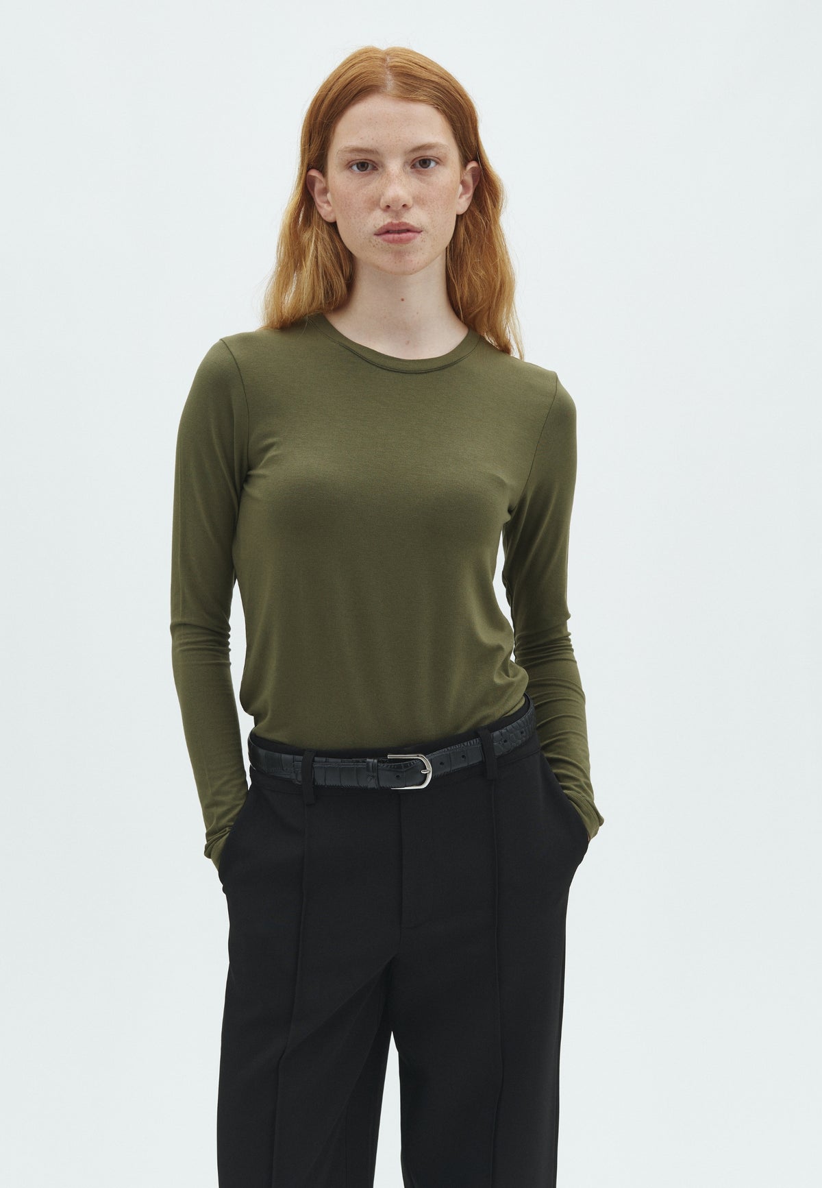 Christina-M_Warm Olive_Model_0