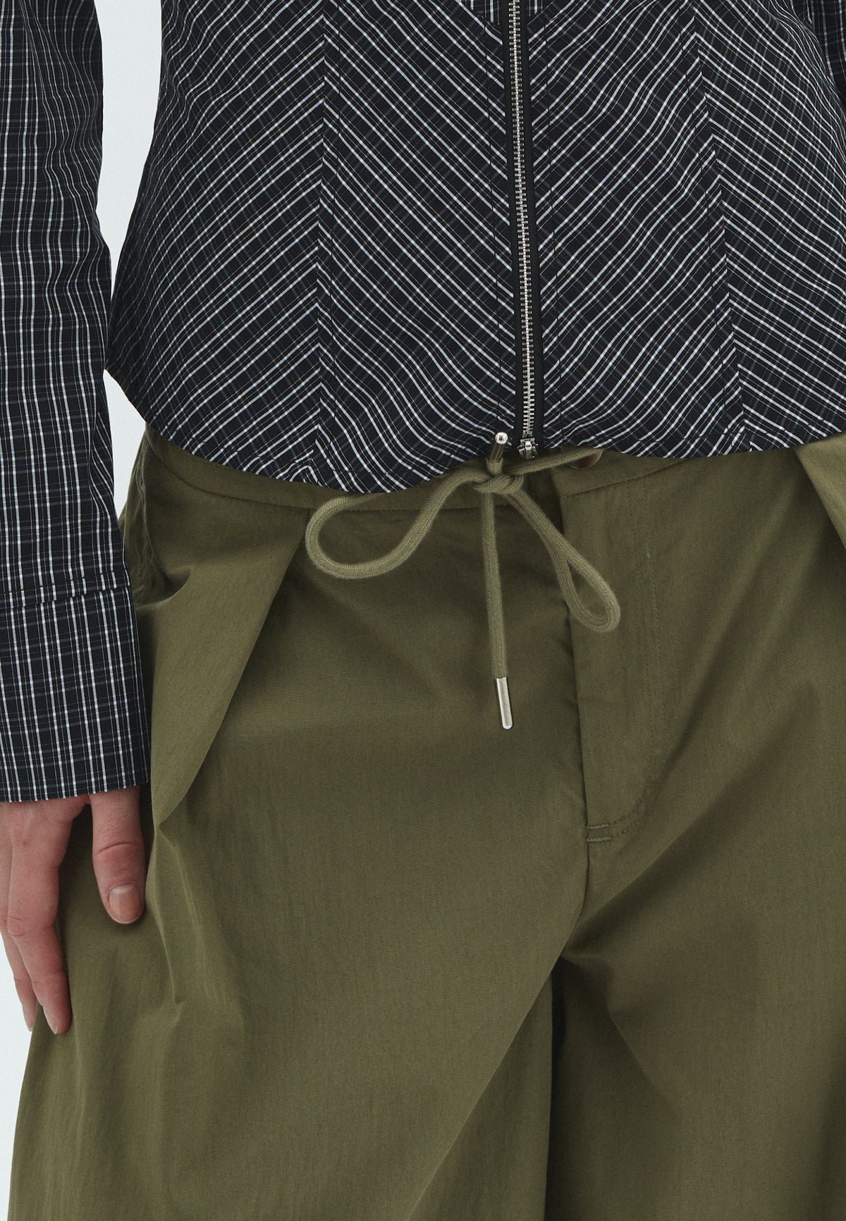 170533 Fernie Pants_Army_Model_1