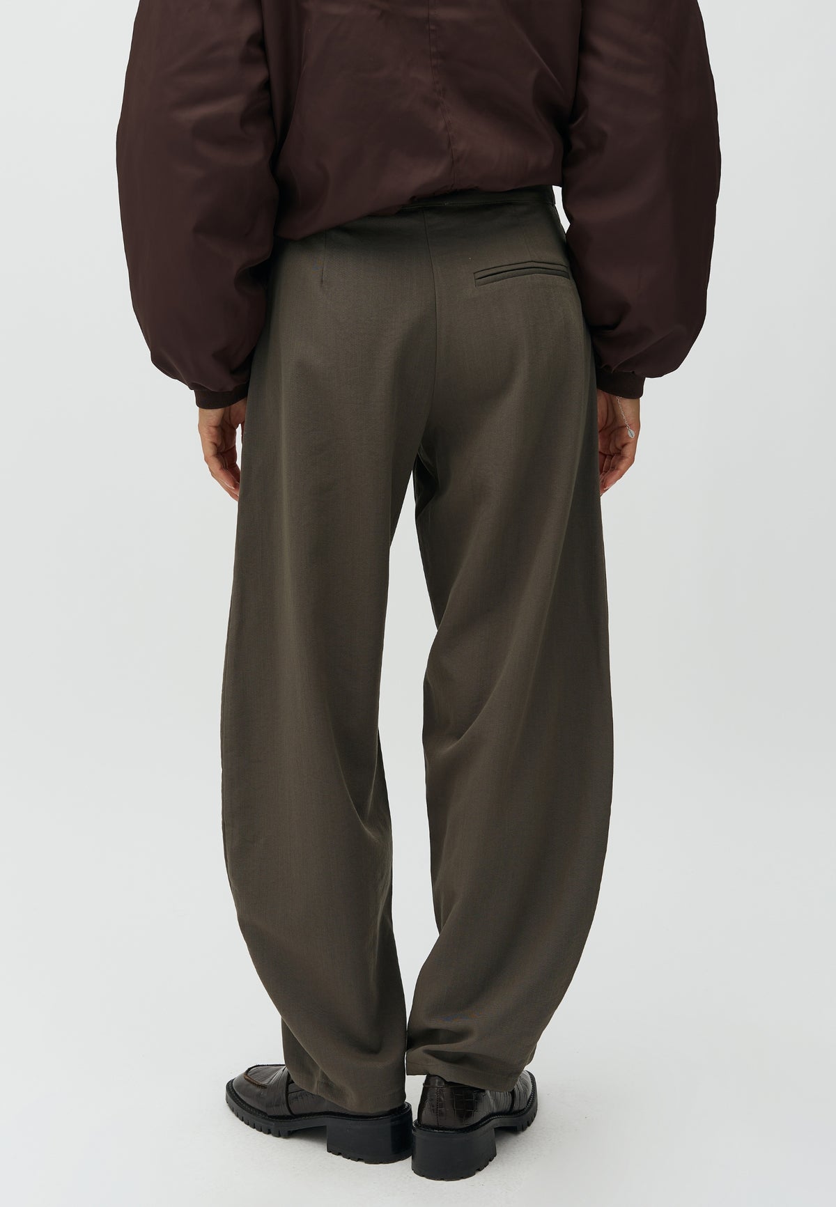 Pija tie-M_Grey Green_Model_3