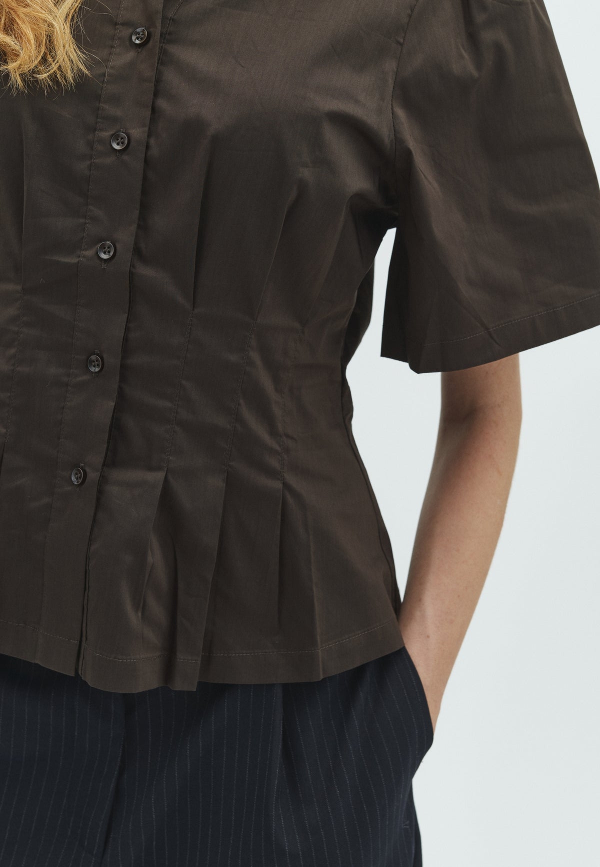 168932 Galara Poplin Shirt_Chocolate Brown_Model_1