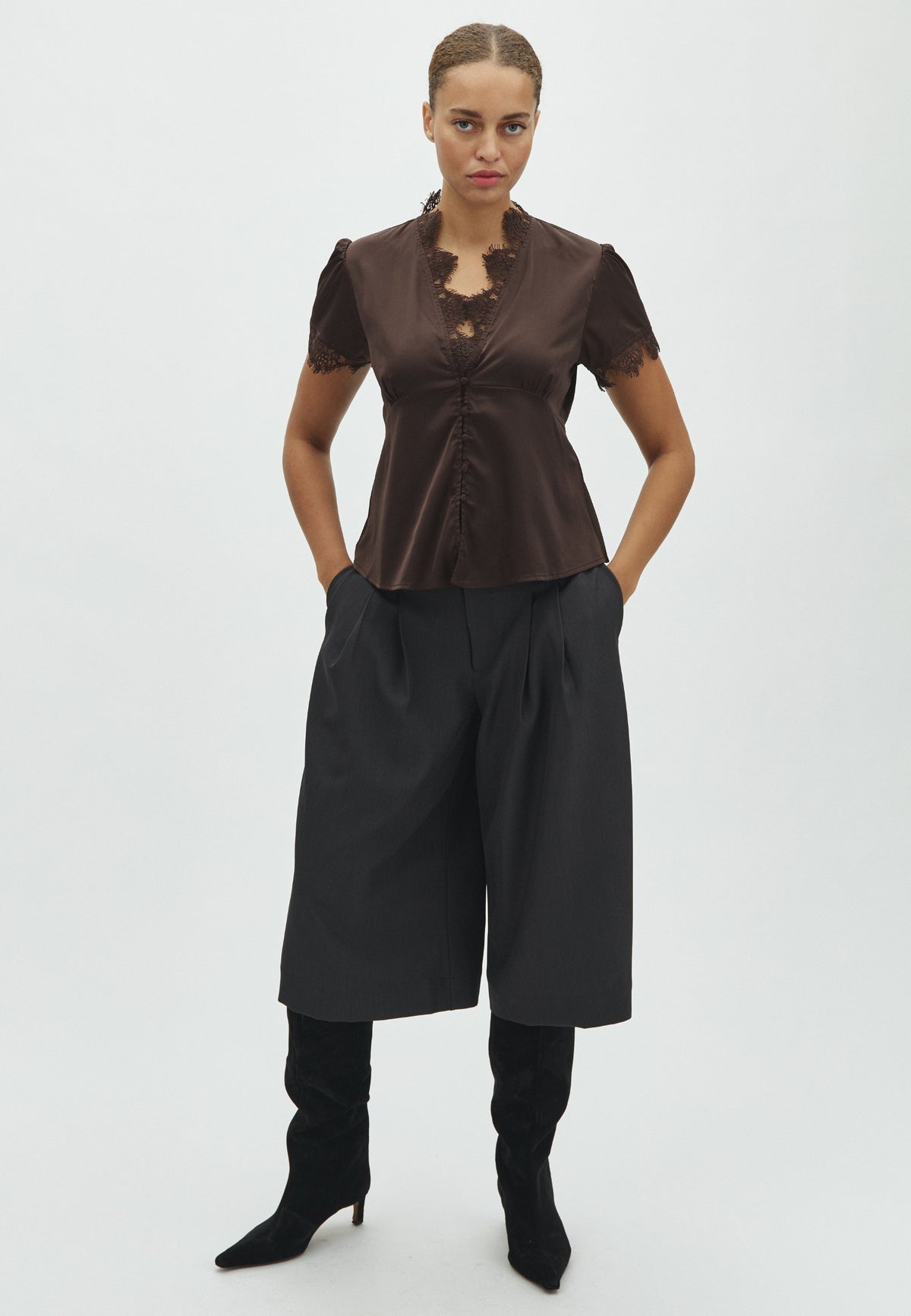 Saibea SS-F_Dark Brown_Model_3