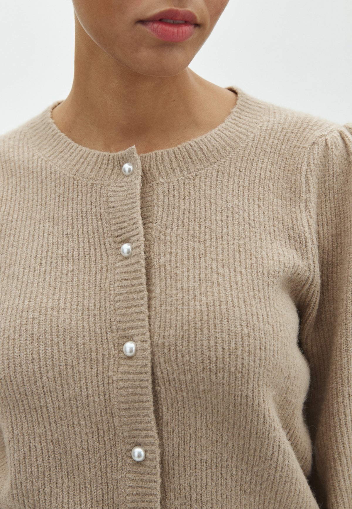 170030 Luna Knit Cardigan_Warm Grey_Model_1