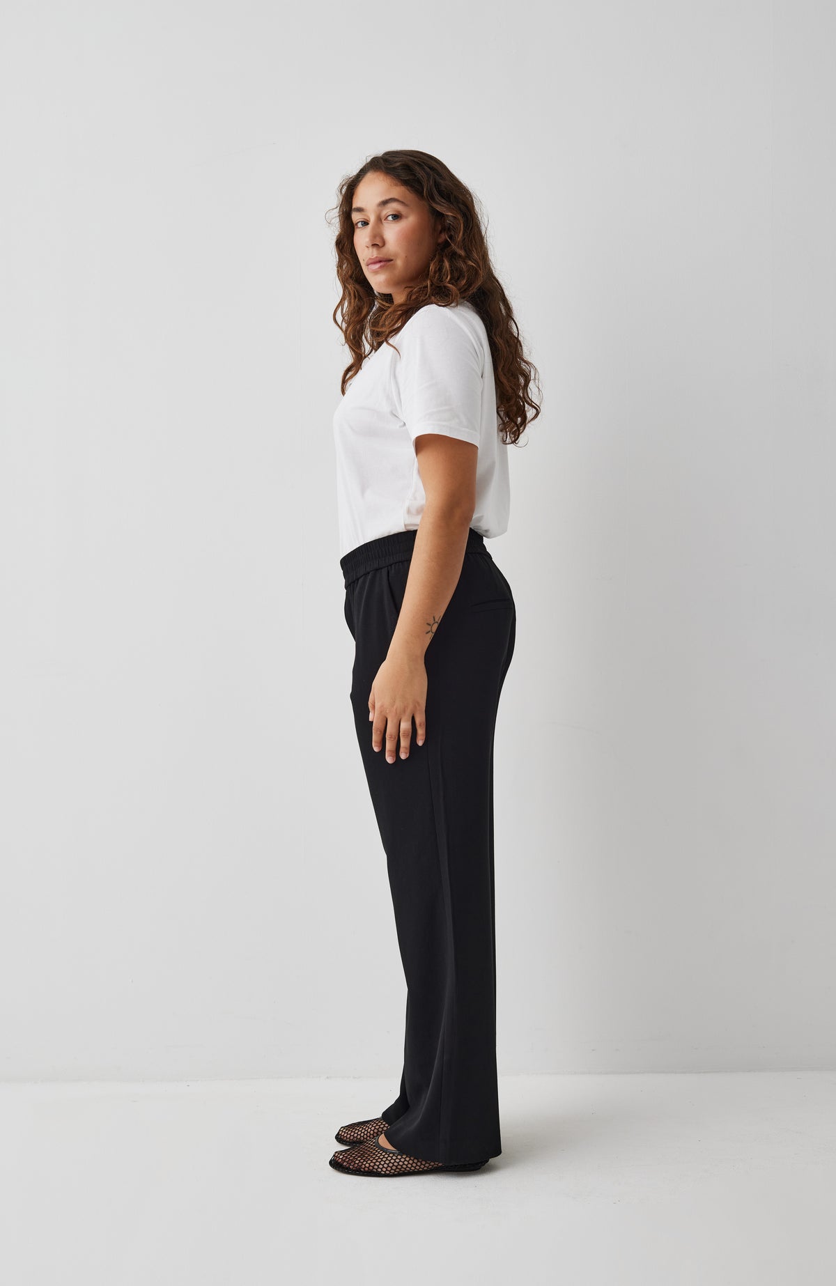 Phillipa_Black_Model_