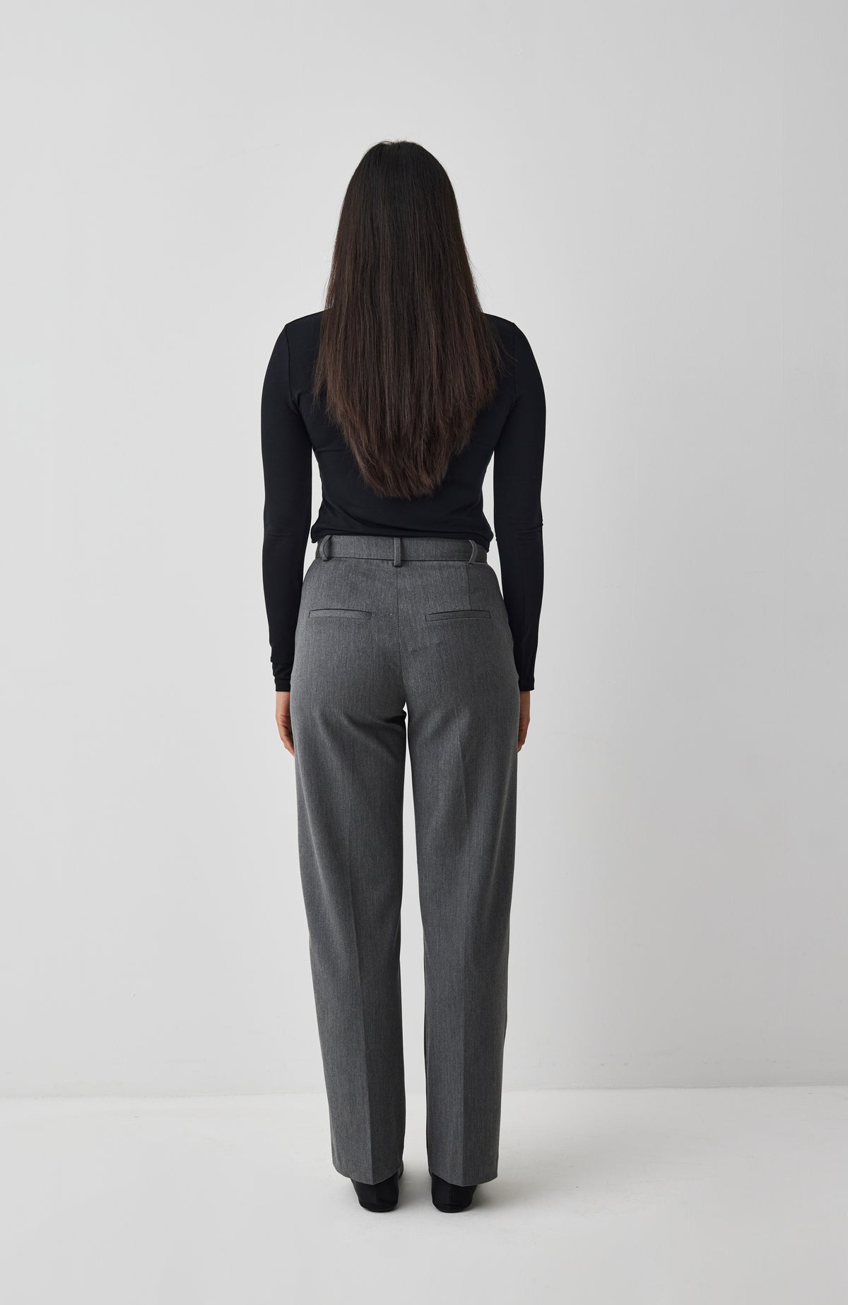 Lucy-M_Medium Melange_Model_