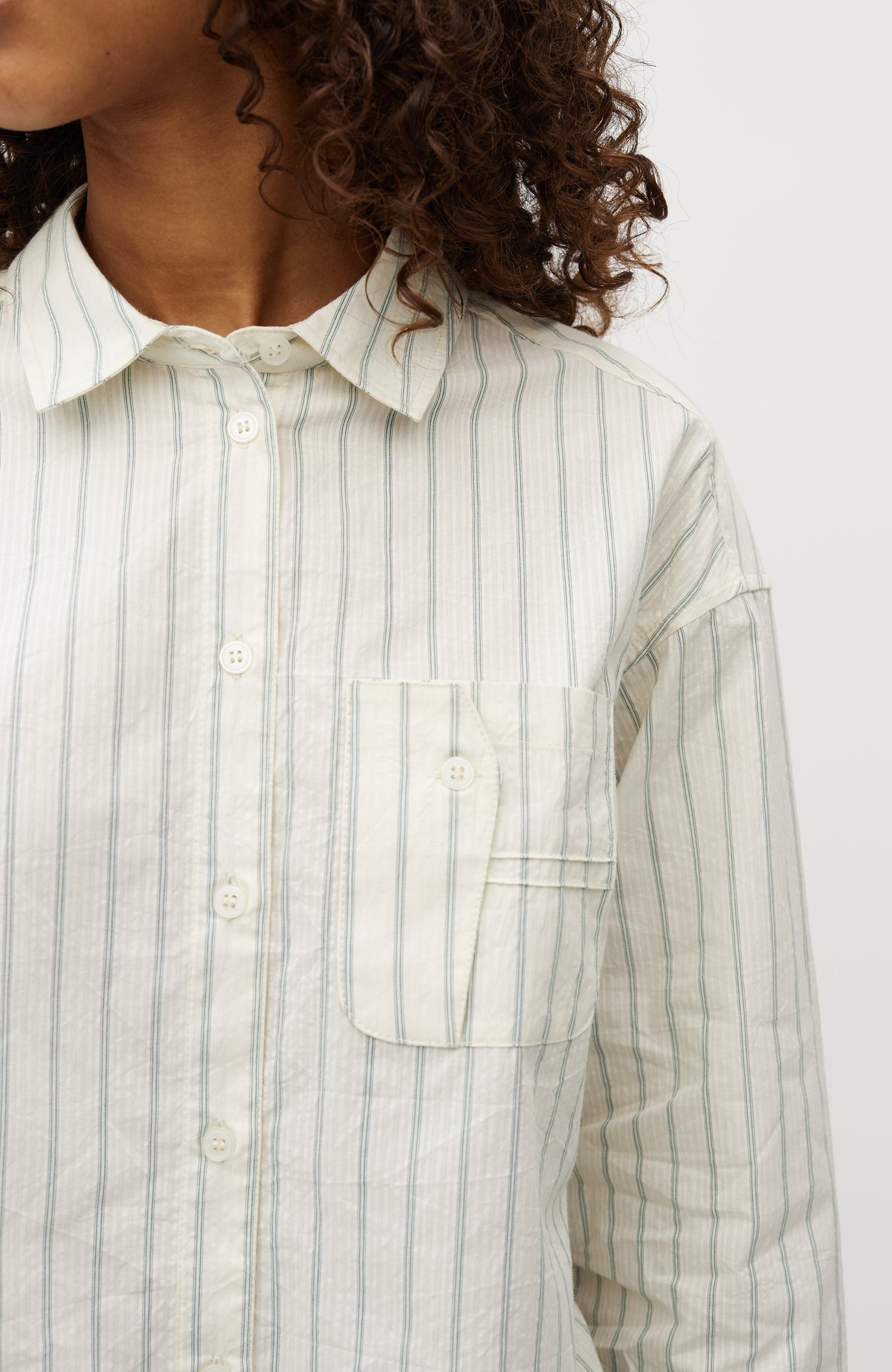 Emmelia-M_Maliva Placid Blue Stripe_Model_1