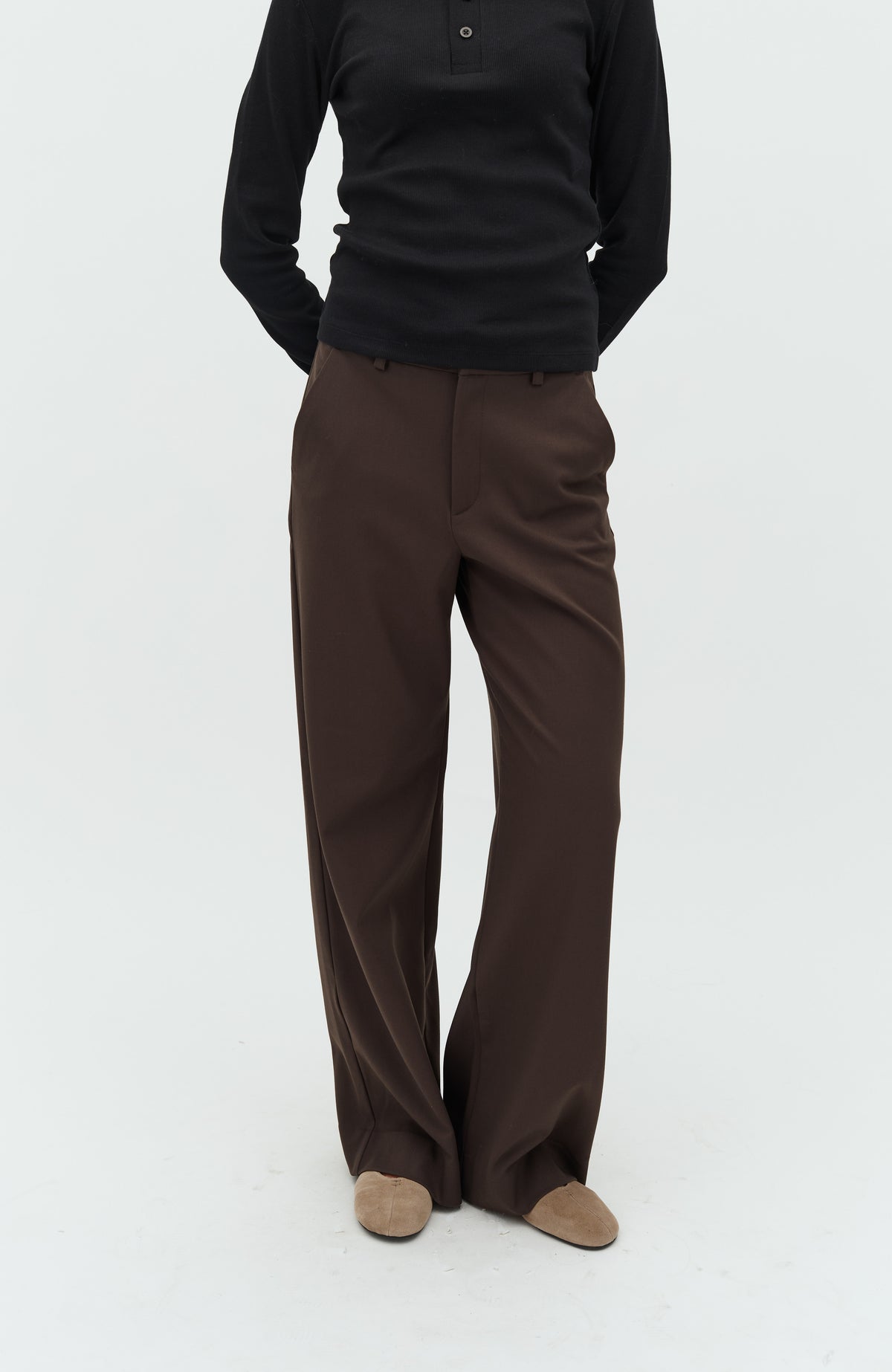Lucy-M_Coffee Brown_Model_1
