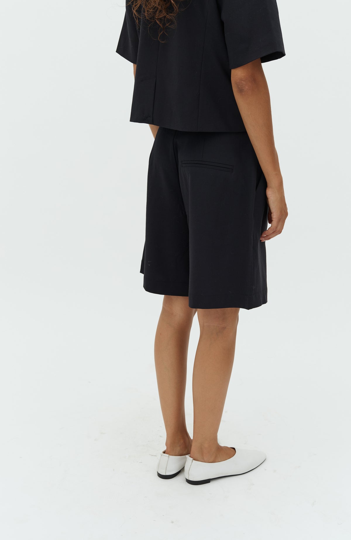 Guri-M_Black_Model_5