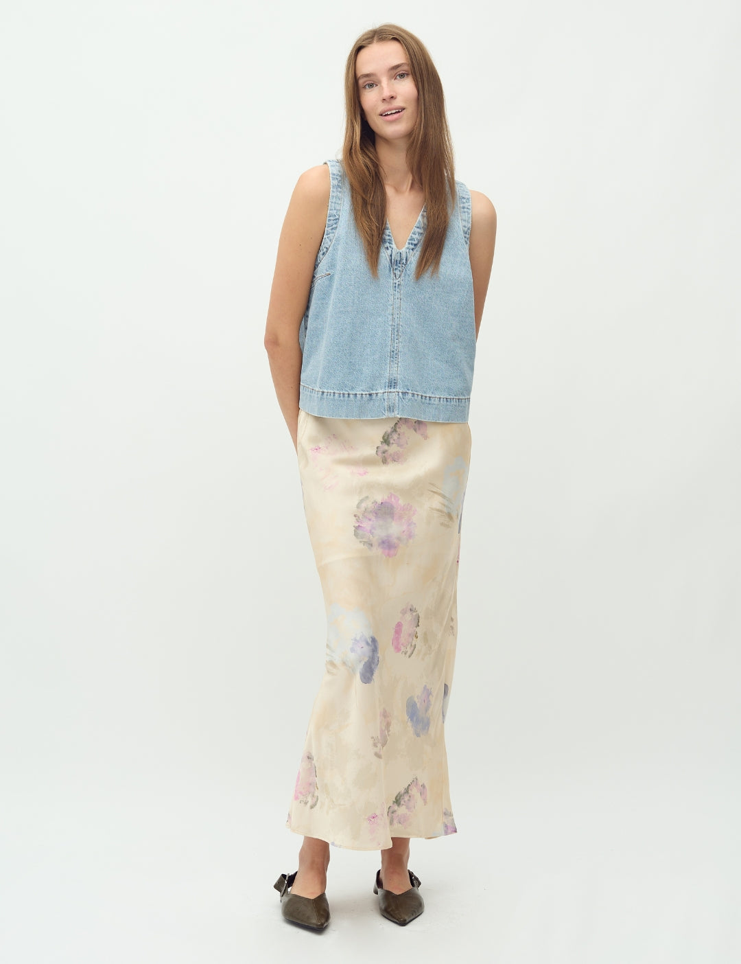 Aninda-M_Natural Dye Print_Model_0