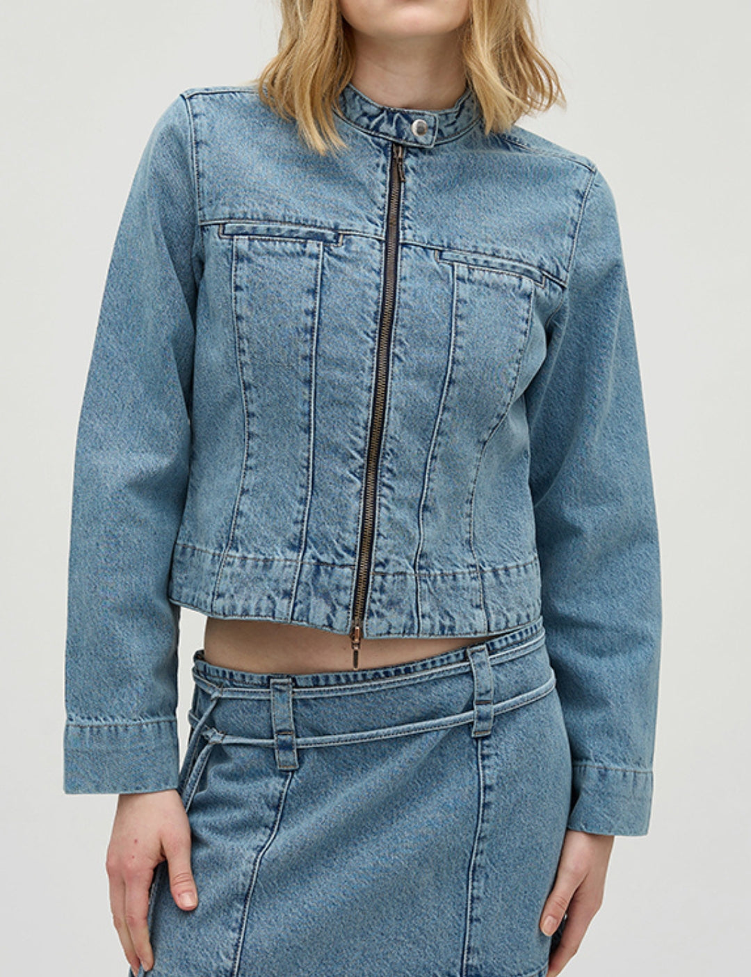 Keenlyon-F_Vintage light blue_Model_0