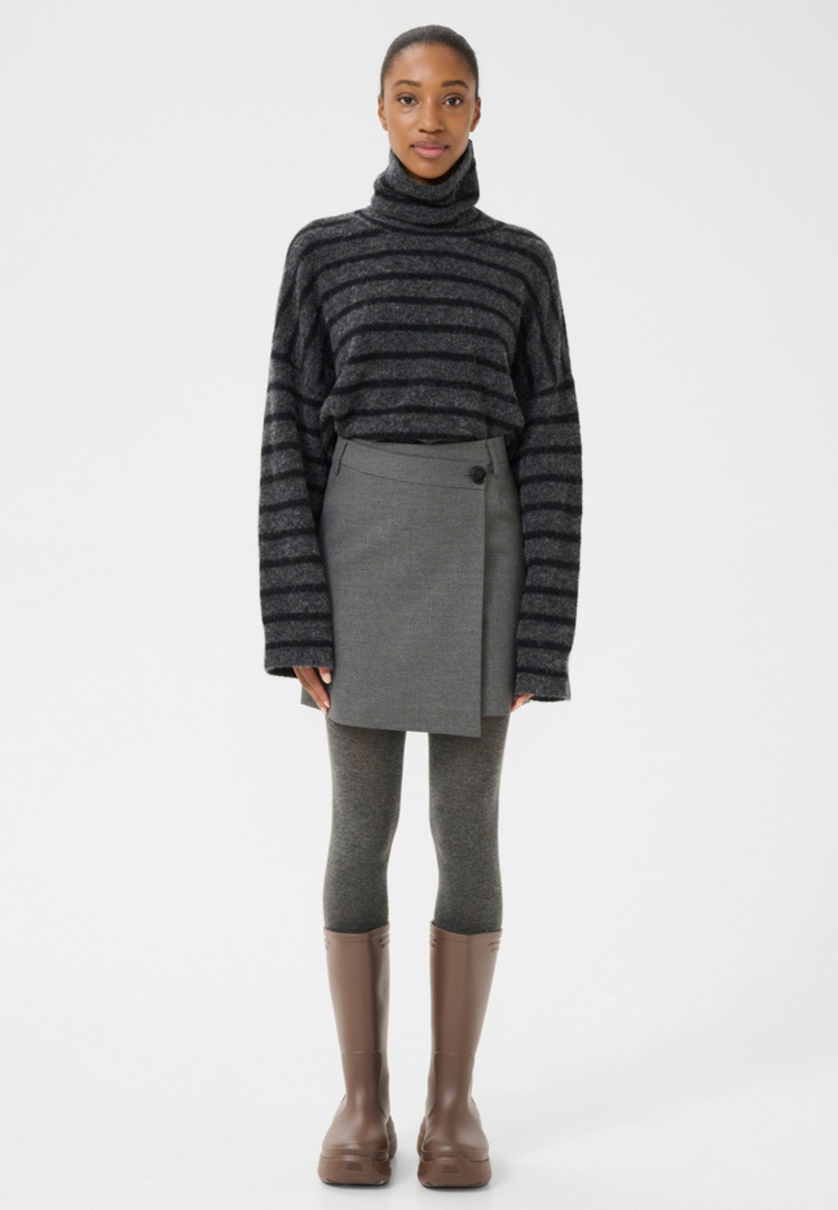 10910495 GZpaula MW wrap skirt NOOS_Dark grey melange_Model_0