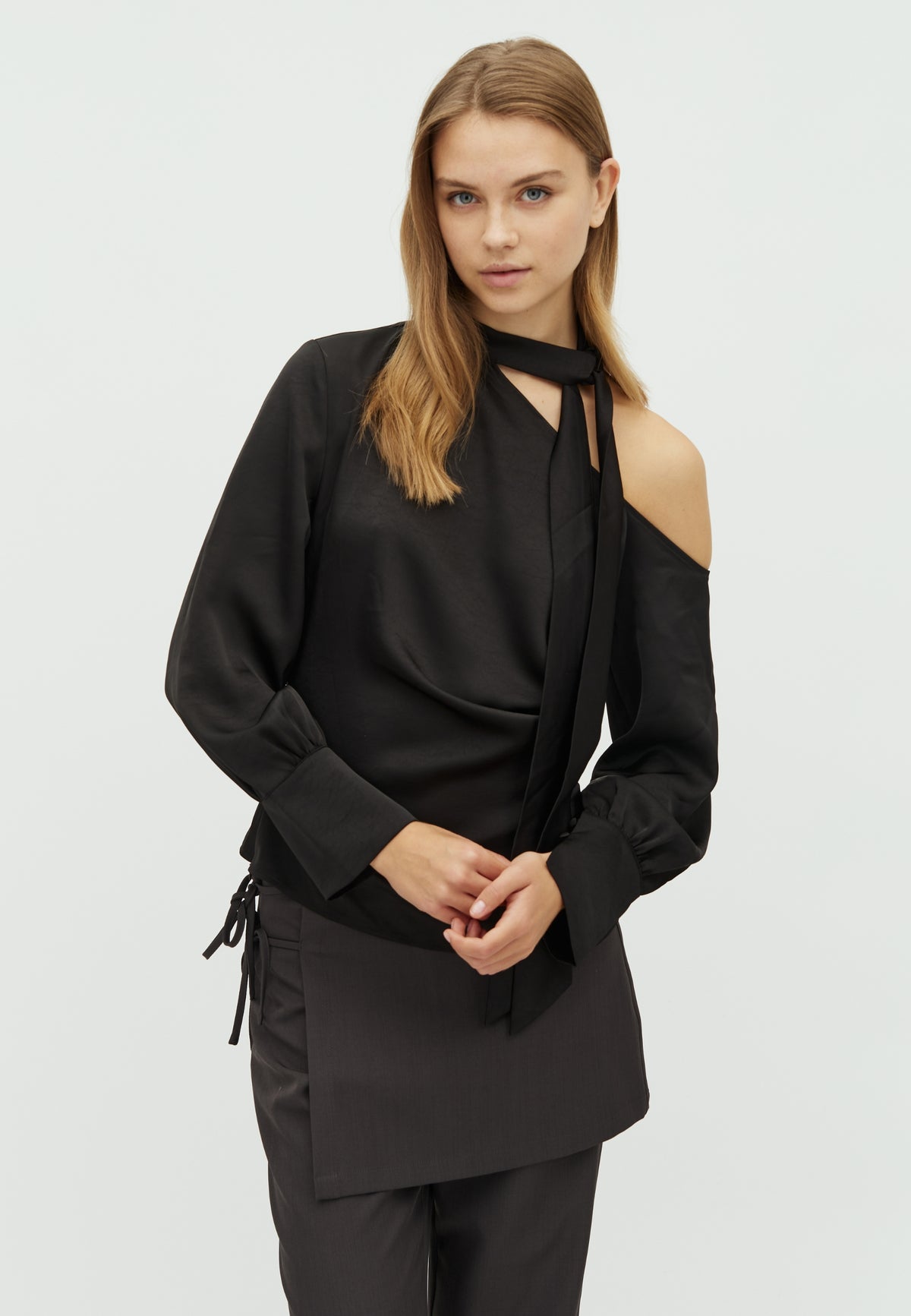 167451 Thiril Heavy Satin Blouse_Black_Model_0