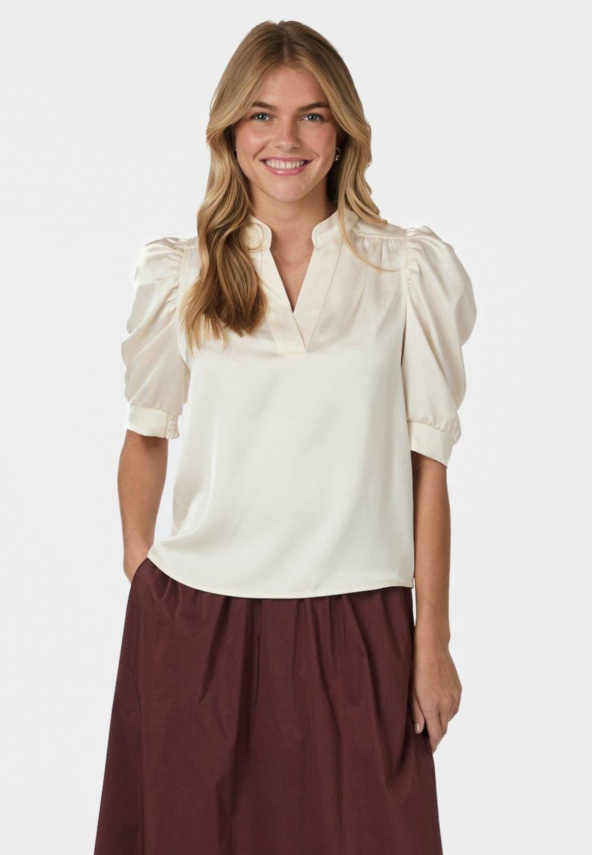 162590 Roella Heavy Sateen Blouse_Pearl_Model_0