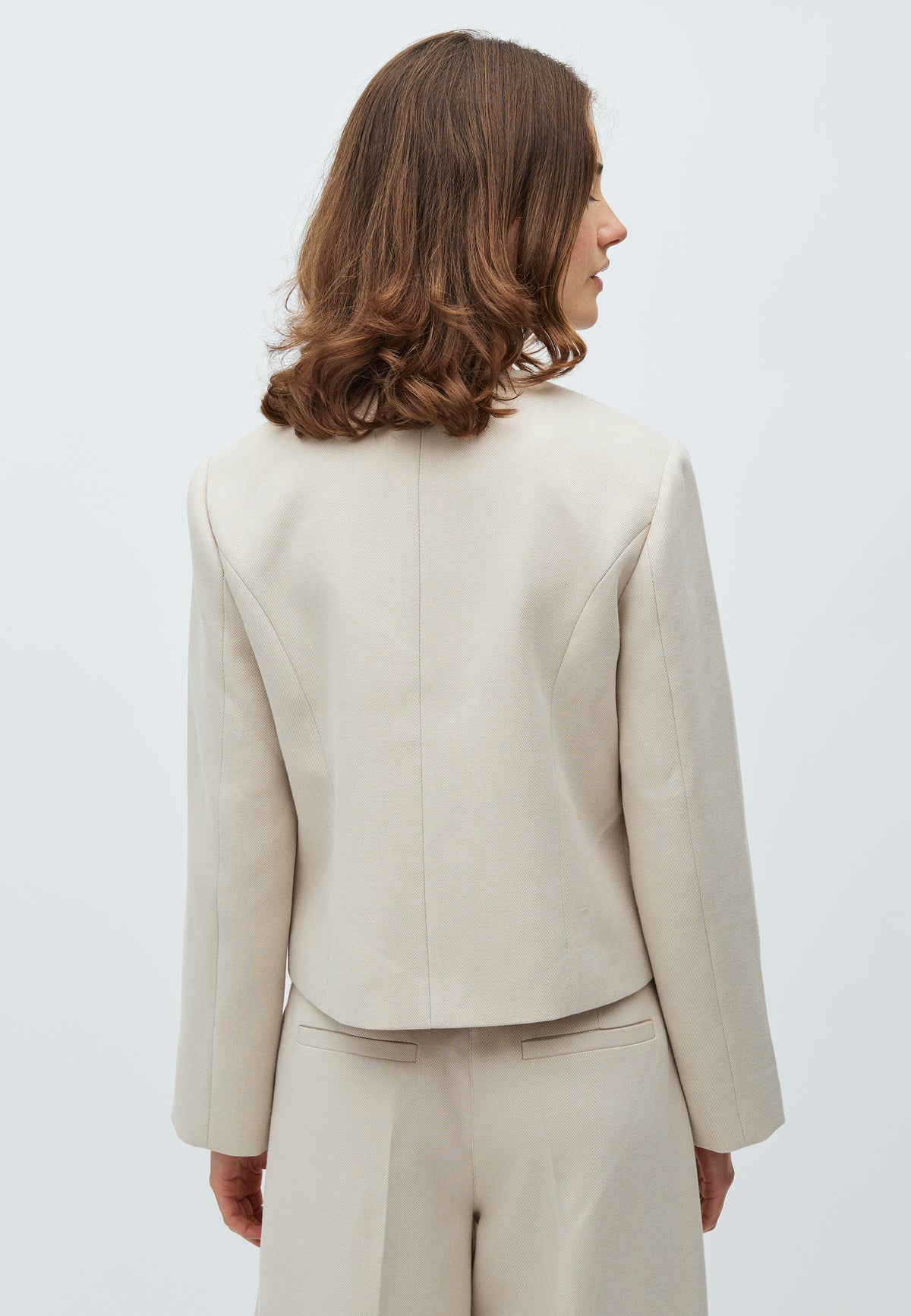 Torina-M_Spring Brown Melange_Model_2