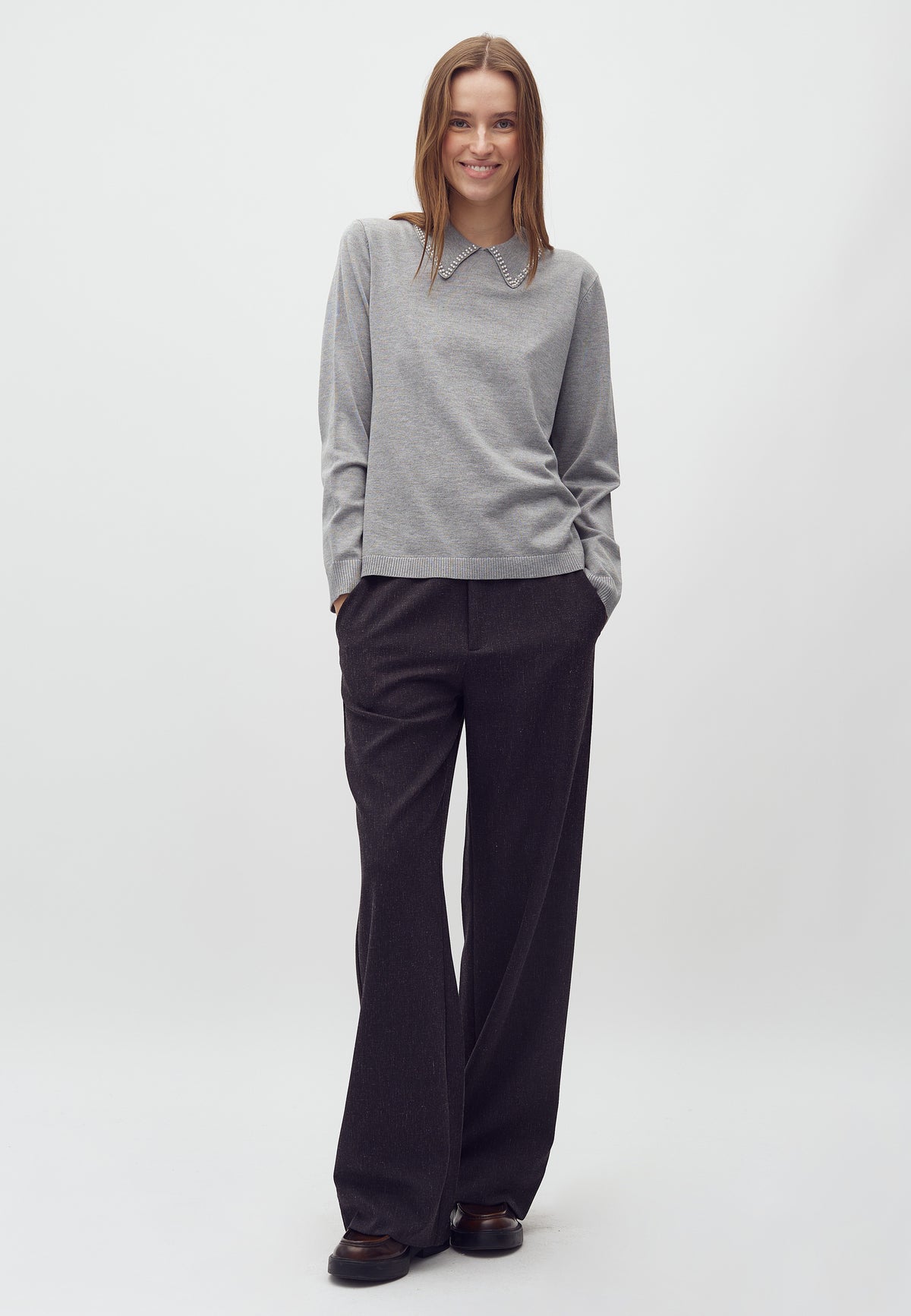 Polana-M_Light Grey melange_Model_3